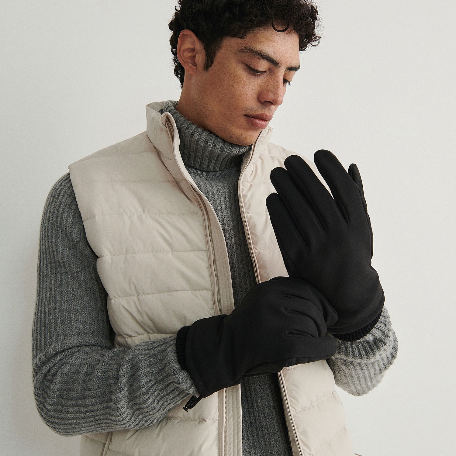 E-shop Reserved - Hladké rukavice - Čierna