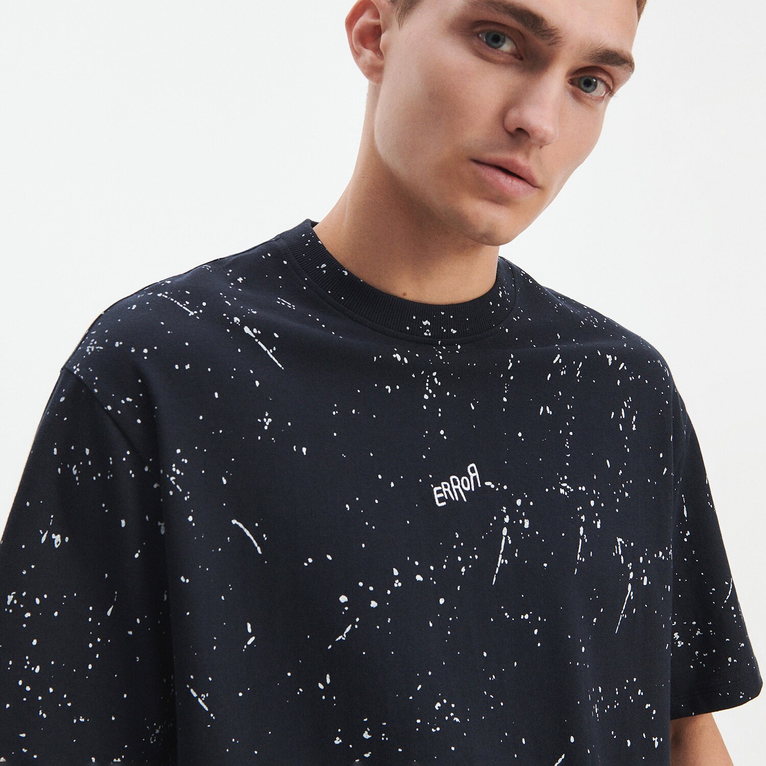 Reserved – Tricou oversized cu imprimeu în relief – Negru clothes imagine noua 2022