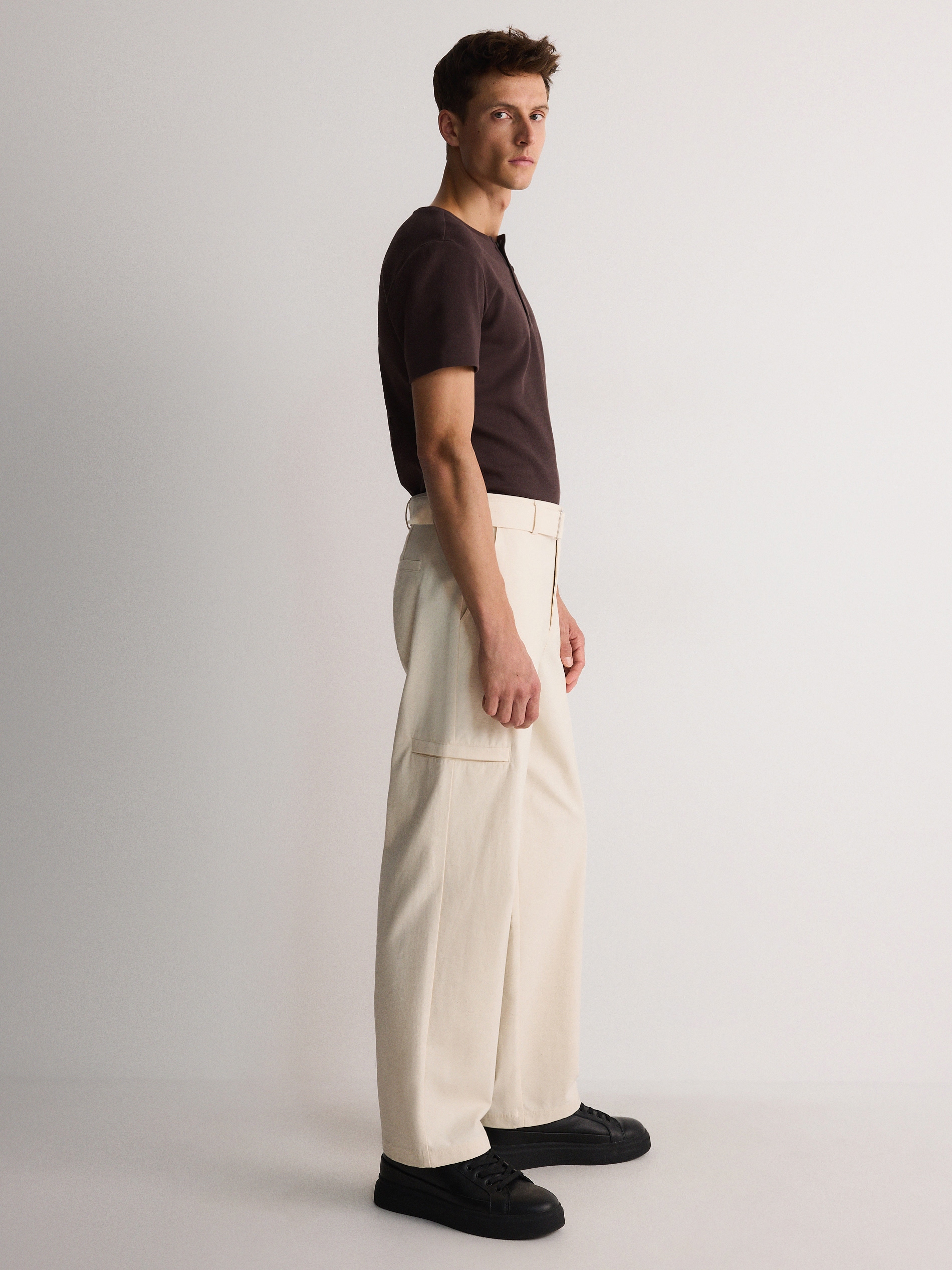 Reserved - Pantaloni straight in cotone con cintura - beige