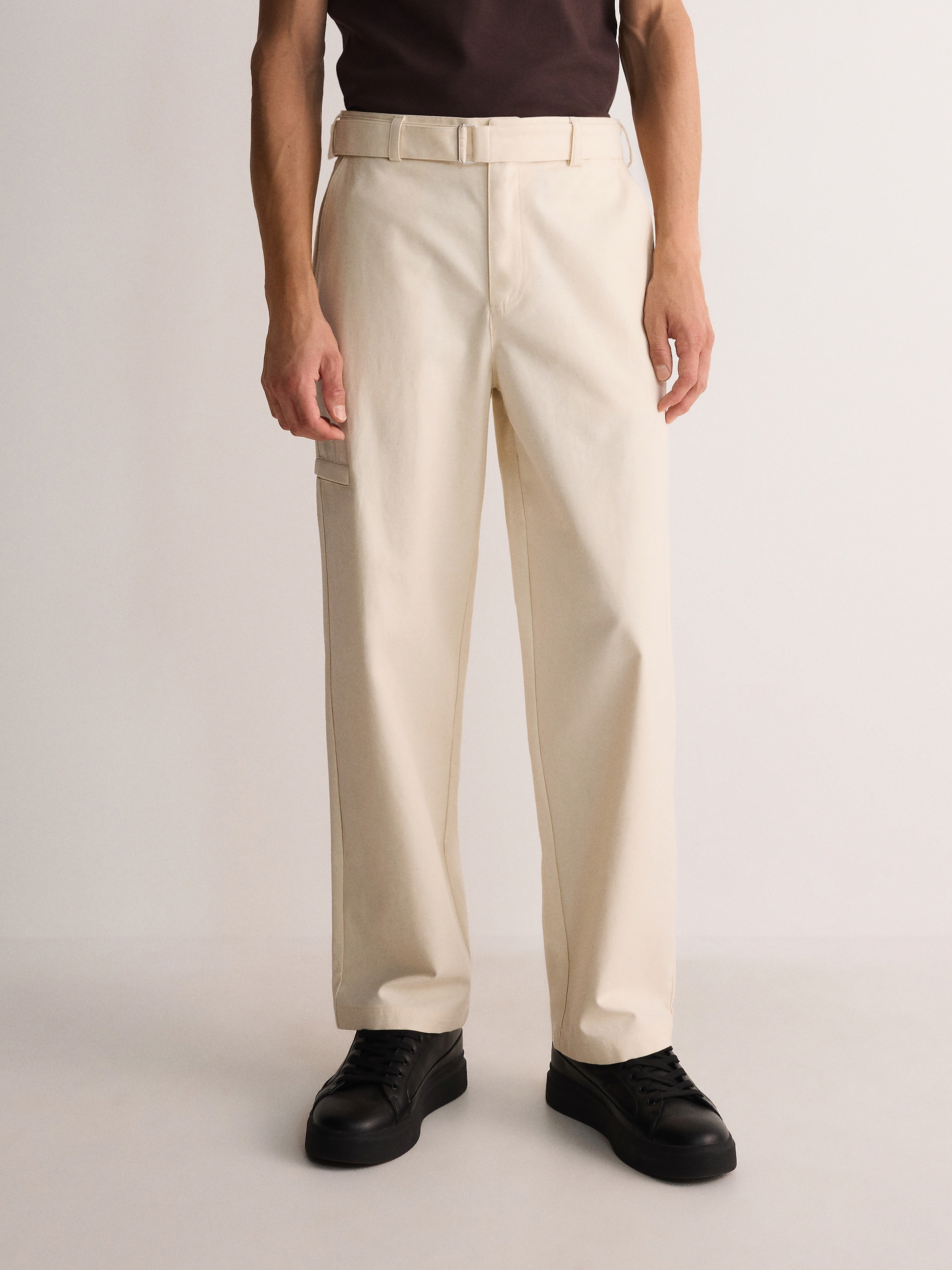 Reserved - Pantaloni straight in cotone con cintura - beige