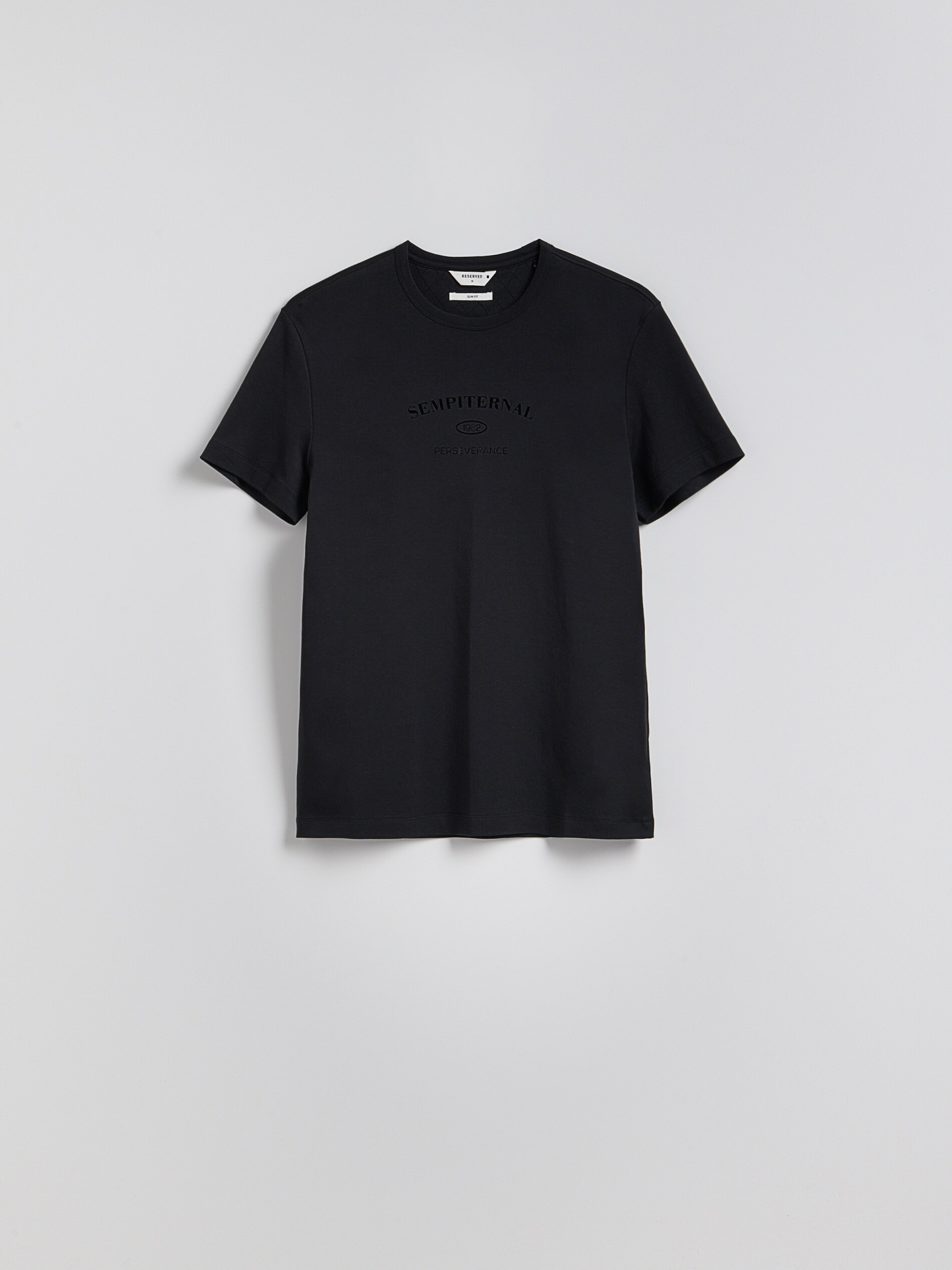 Reserved - Μπλούζα slim fit με τύπωμα φωτογραφία