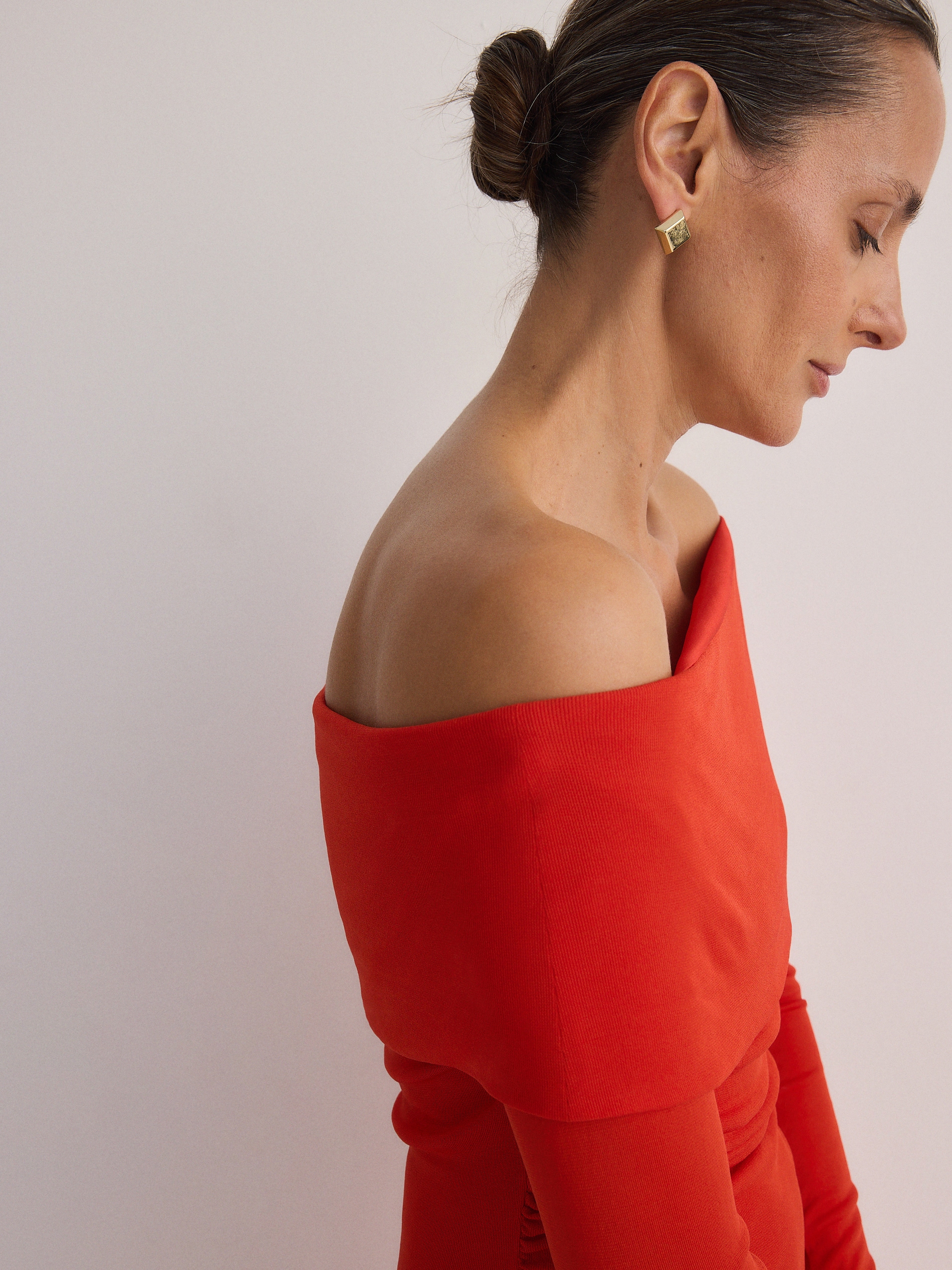 Reserved - Abito con spalle scoperte - rosso