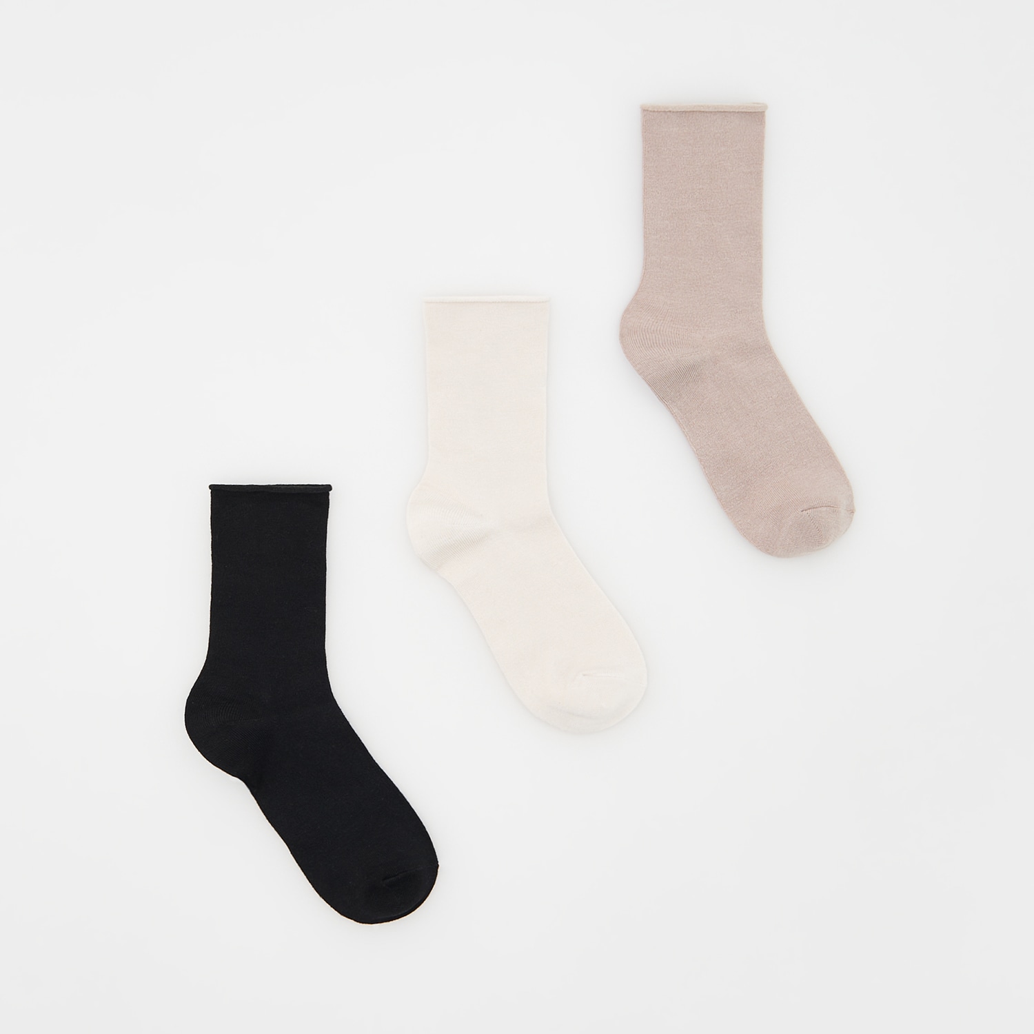 E-shop Reserved - Súprava 3 párov ponožiek s prímesou bavlny - Čierna