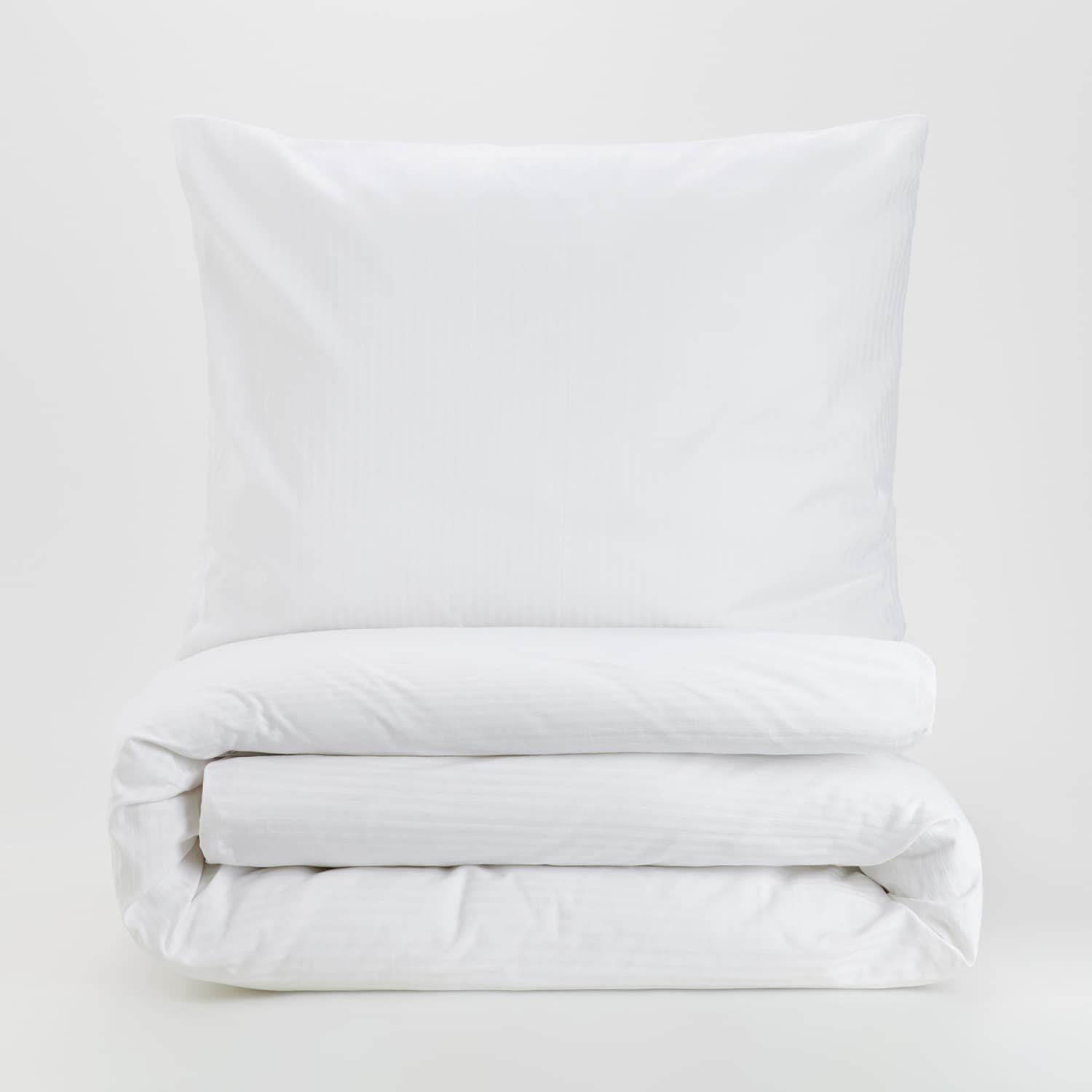 E-shop Reserved - Pásikavá bavlnená posteľná súprava - Biela