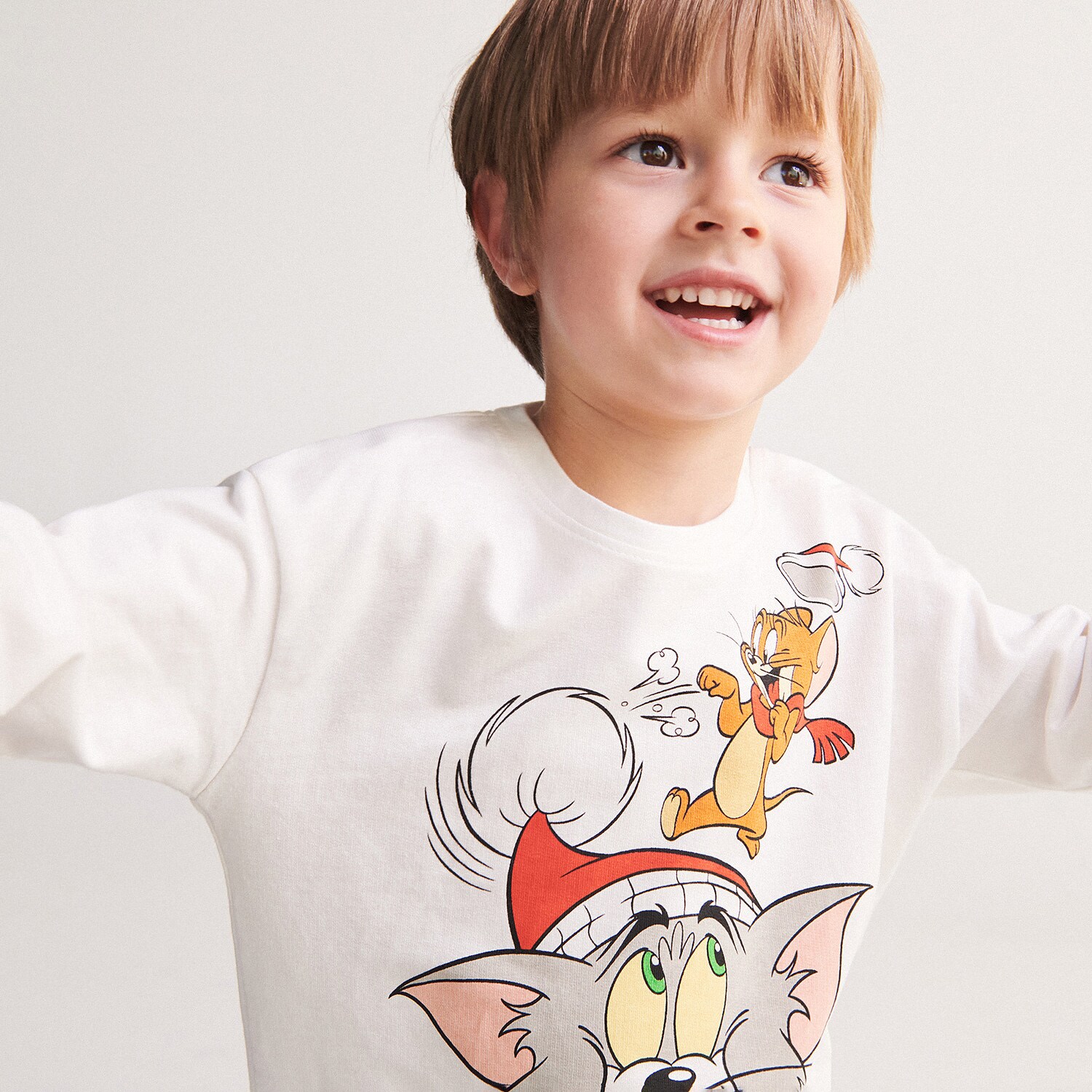 Reserved – Tricou cu mânecă lungă de Crăciun Tom & Jerry – Alb alb imagine noua 2022