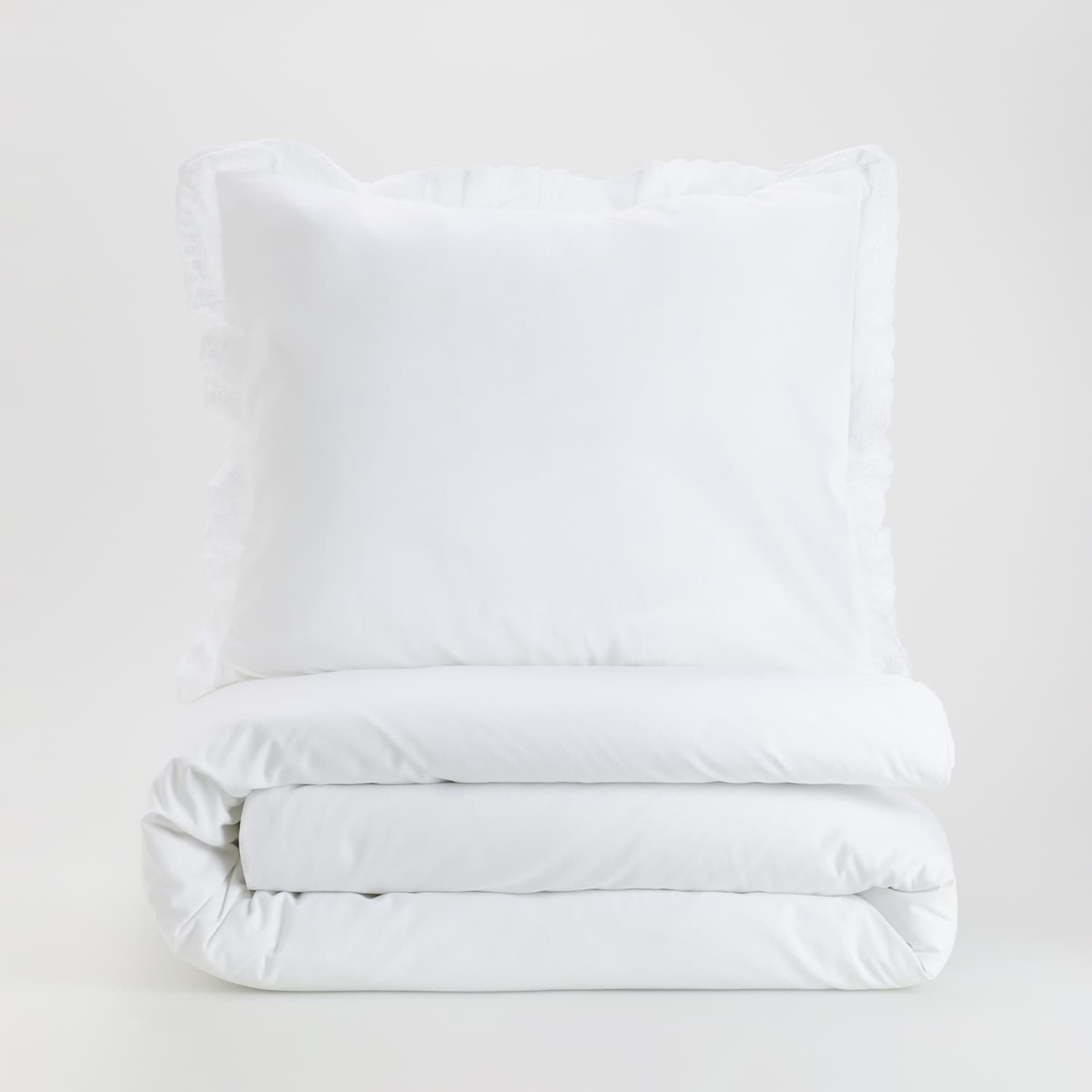 E-shop Reserved - Bavlnená posteľná súprava s anglickou výšivkou - Biela