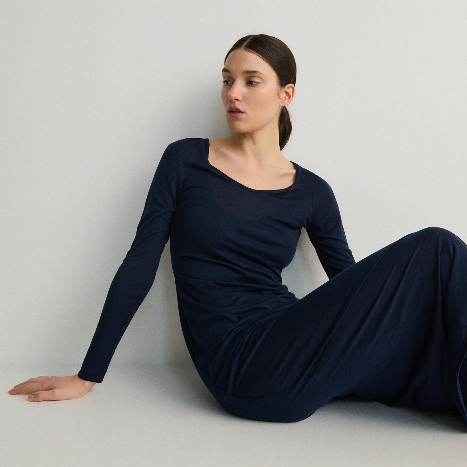 Levně Reserved - Dvouvrstvé šaty z lyocellu - Modrá