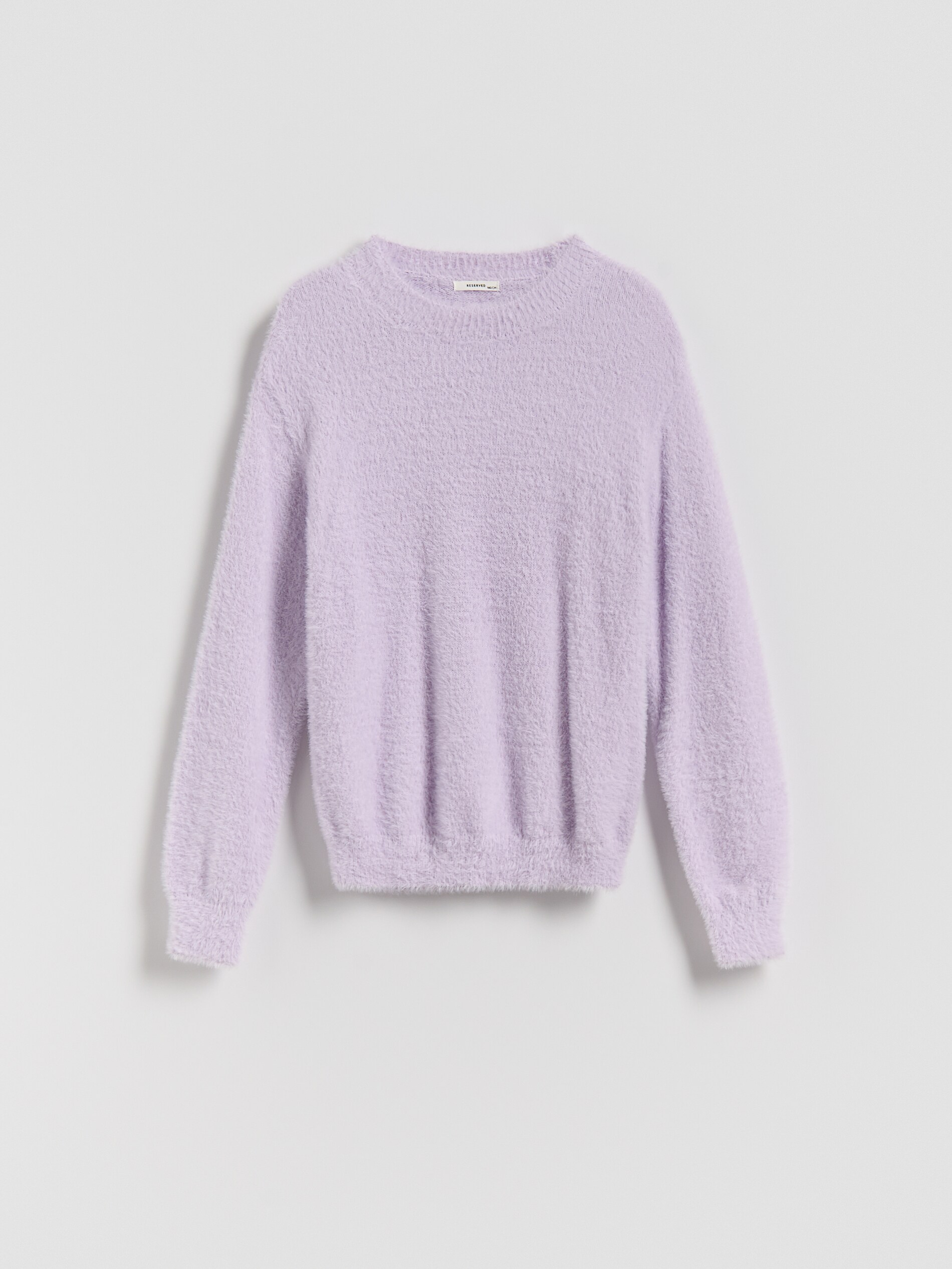 Reserved - Χνουδωτό πουλόβερ φωτογραφία