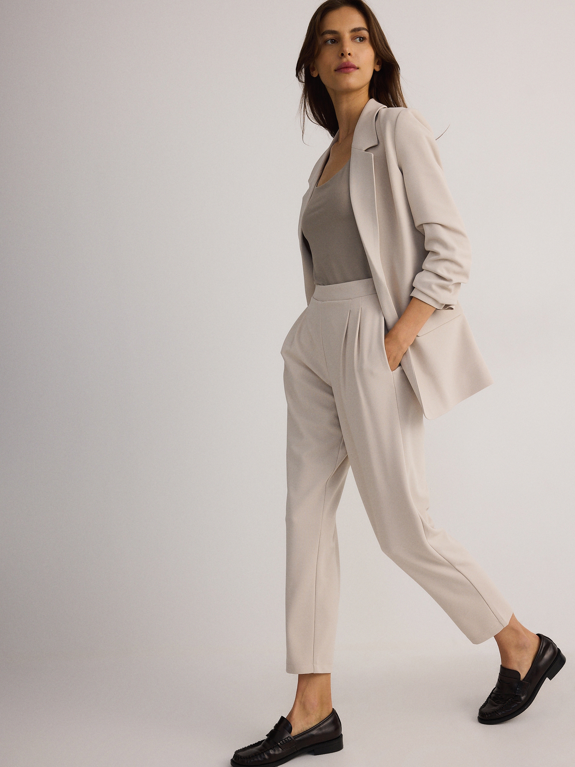 Reserved - LADIES` TROUSERS φωτογραφία