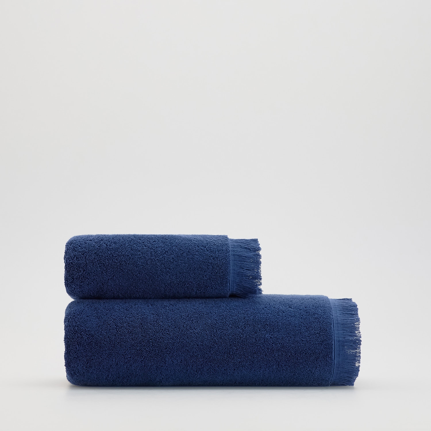 E-shop Reserved - Bavlnený uterák so strapcami - Modrá