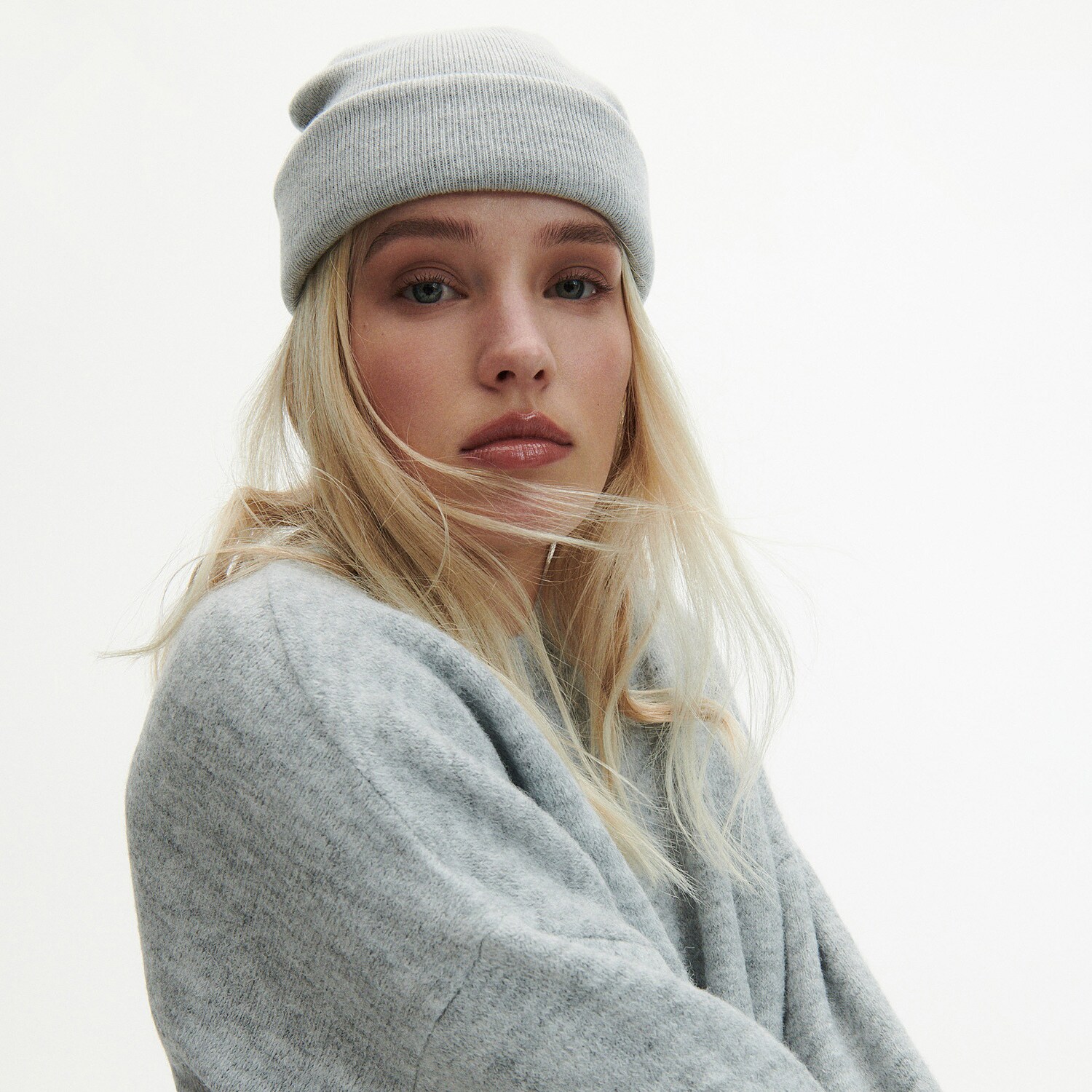 Reserved – Căciulă cu adaos de viscoză – Gri deschis accessories imagine noua 2022