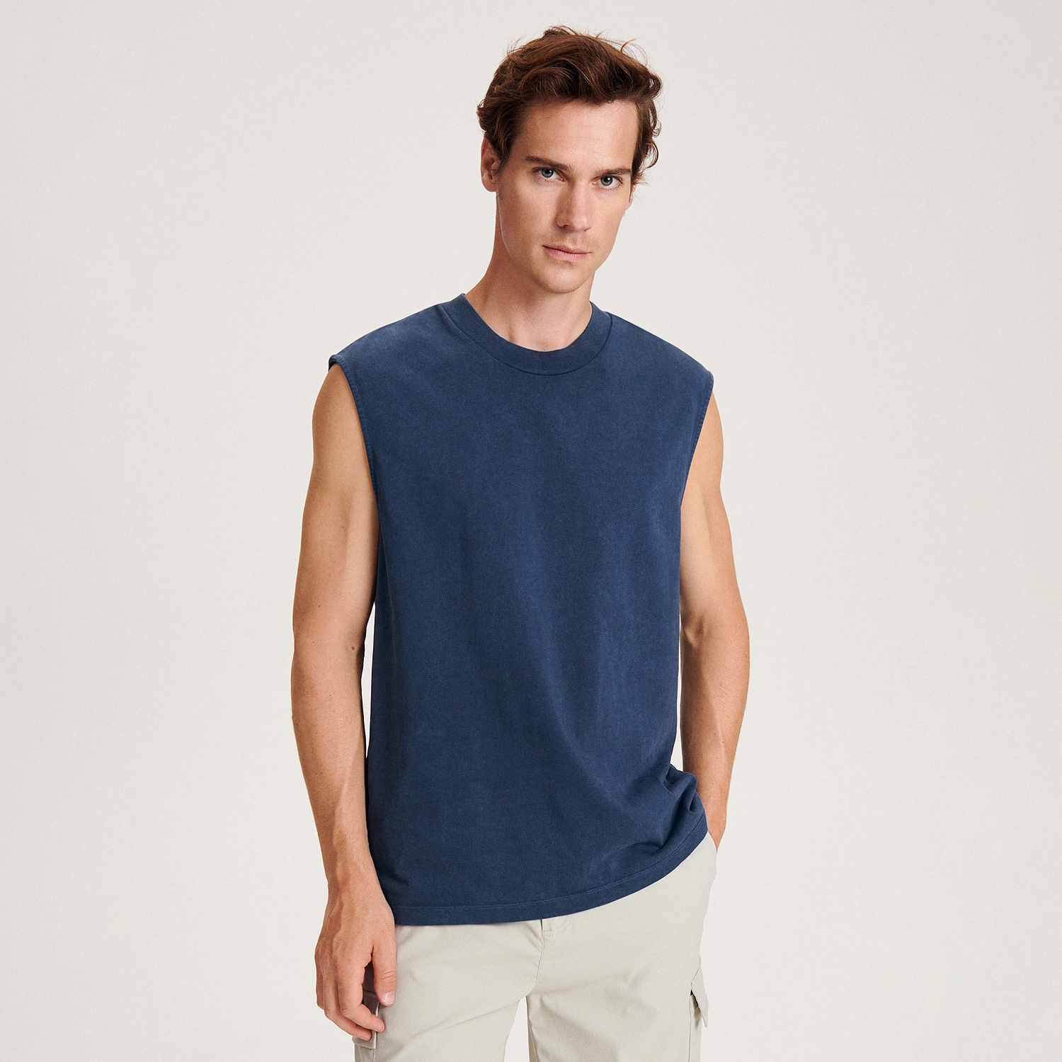 E-shop Reserved - Bavlnené tričko bez rukávov - Tmavomodrá