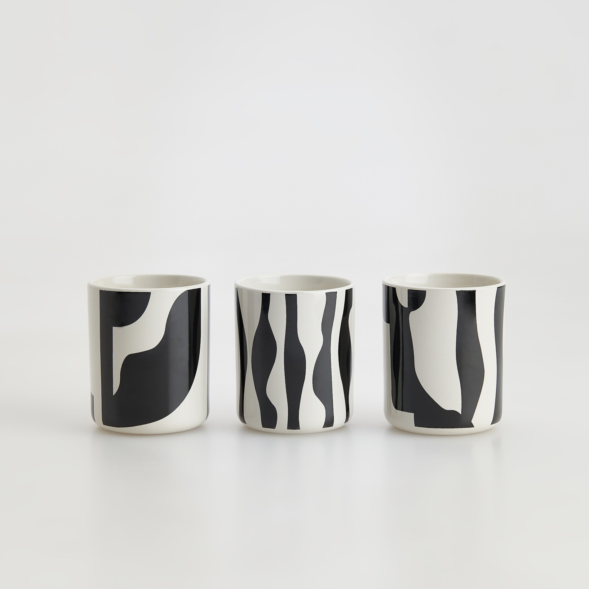 Reserved – Set de 3 căni pentru espresso, din ceramică – Multicolor căni imagine noua 2022