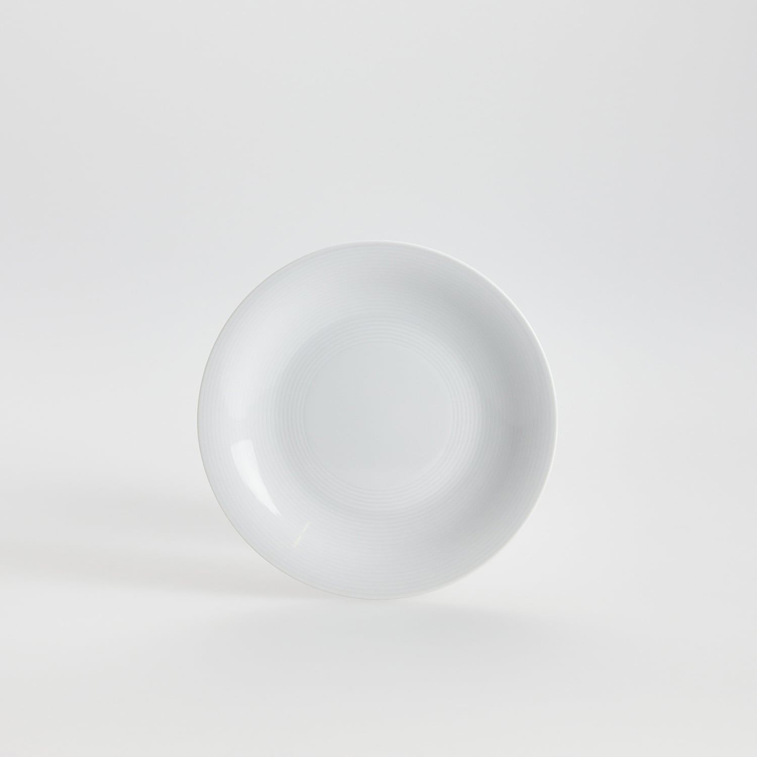 E-shop Reserved - Porcelánový tanier so vzorom - Biela