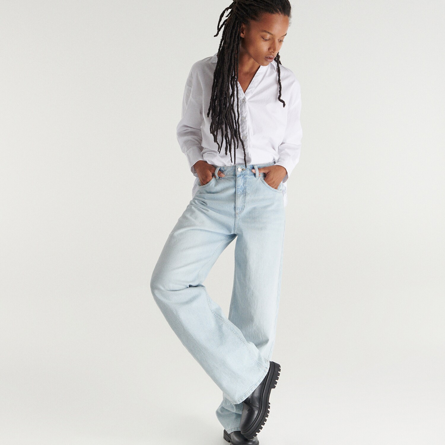 Reserved – Blugi straight largi – Albastru Albastru imagine noua gjx.ro
