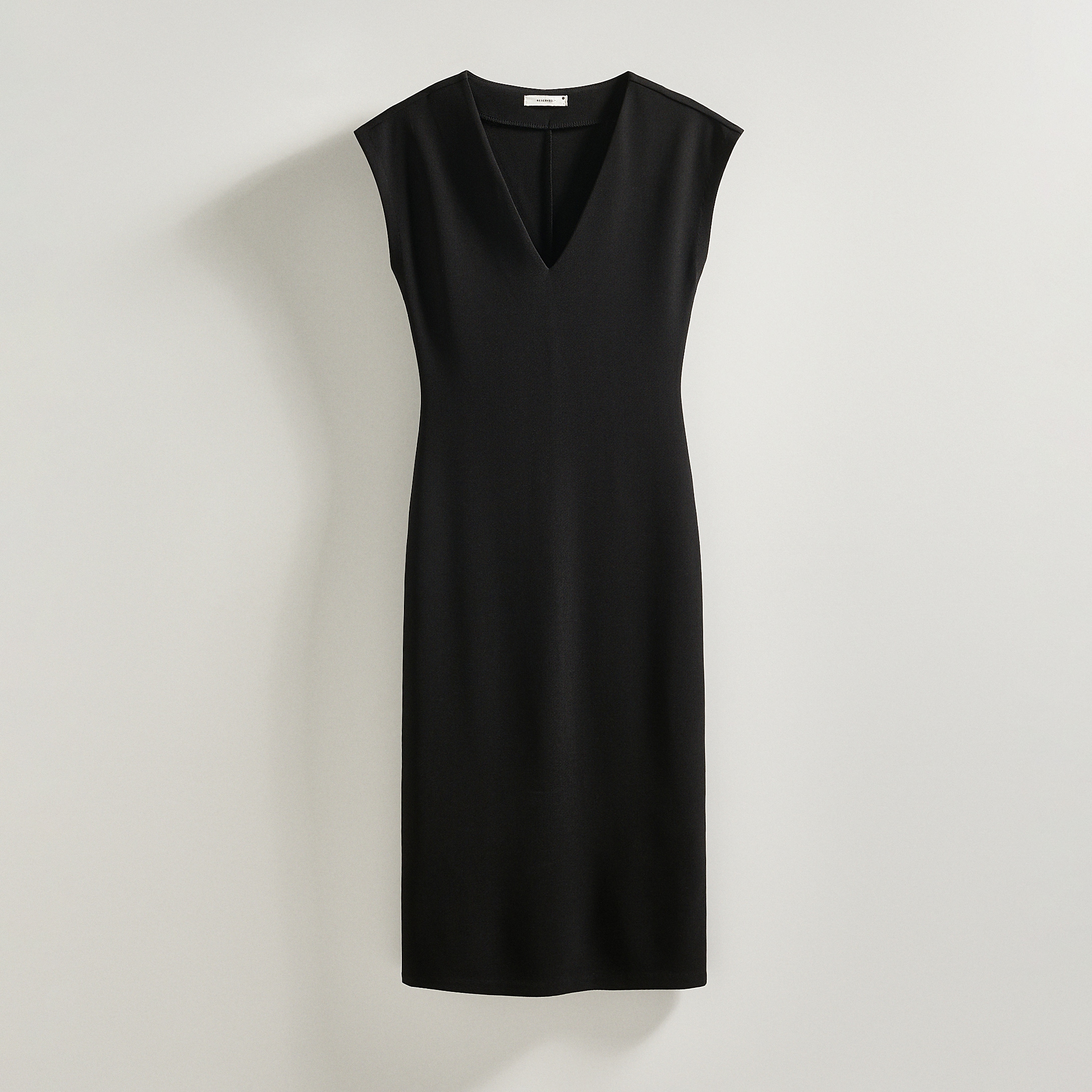 Reserved - Rochie midi cambrată - Negru