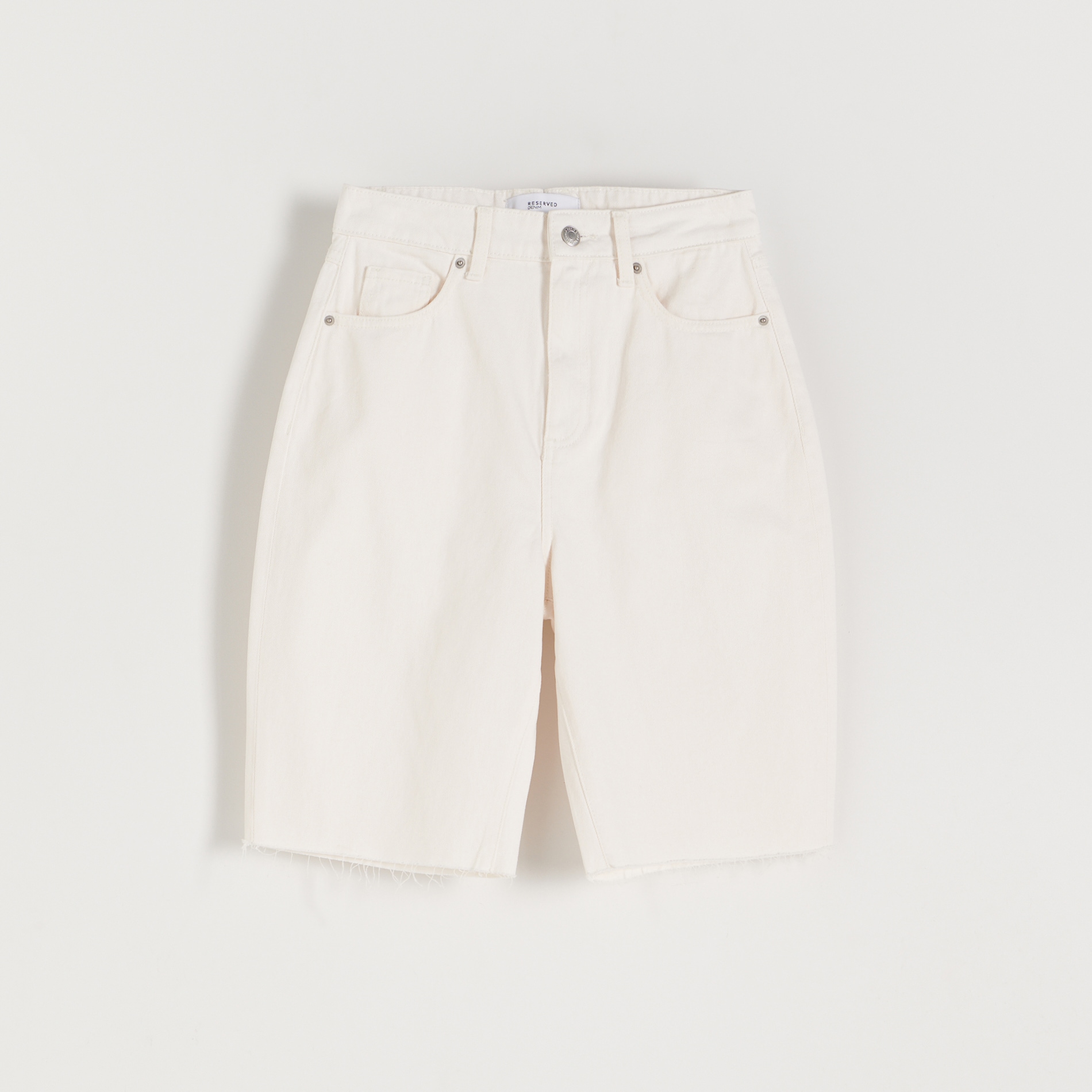 Reserved – Pantaloni scurți din denim – Ivory clothes imagine noua 2022
