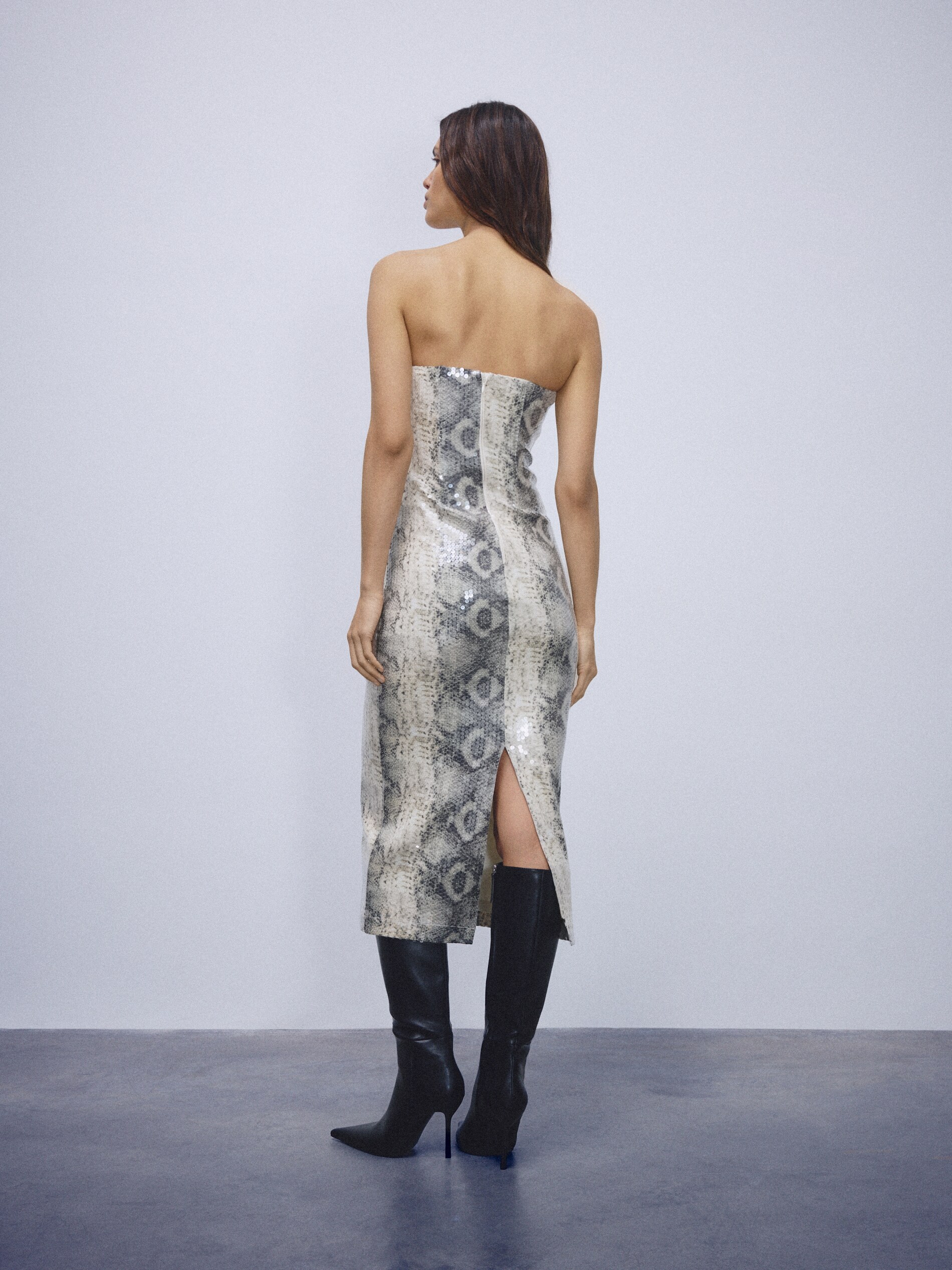 Reserved - Midi φόρεμα με μοτίβο με ζώο φωτογραφία