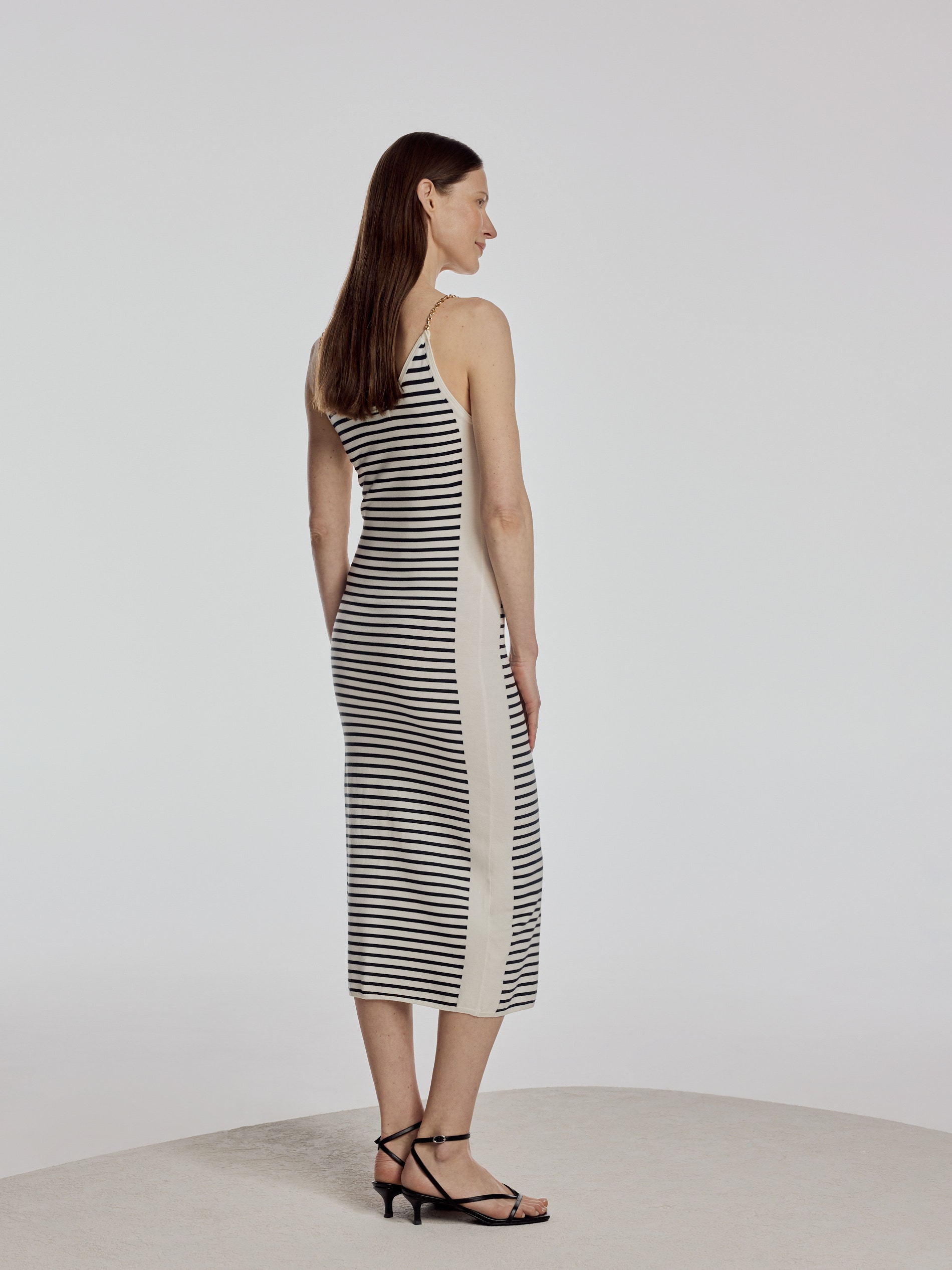 Reserved - LADIES` DRESS φωτογραφία