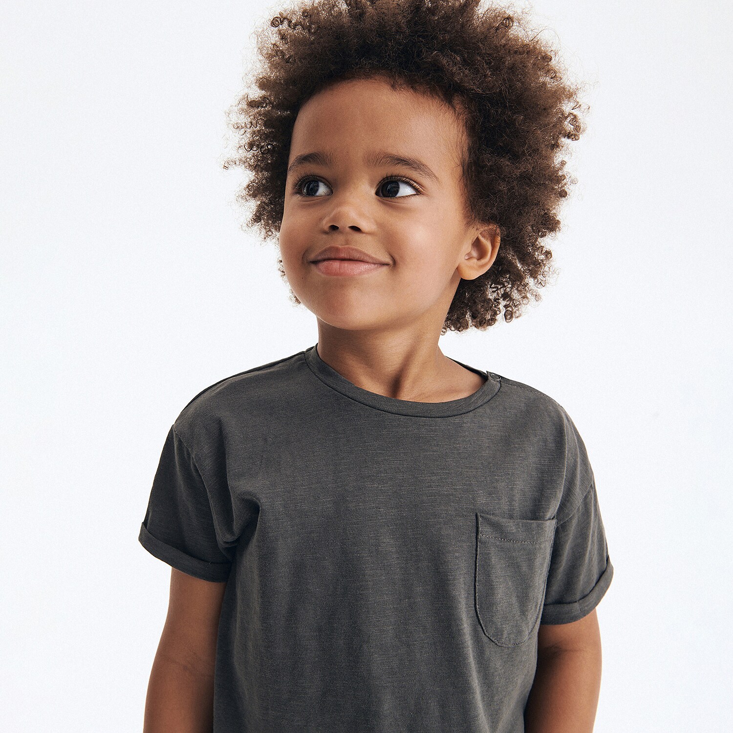 Reserved – Tricou cu buzunar – Gri baby imagine noua 2022