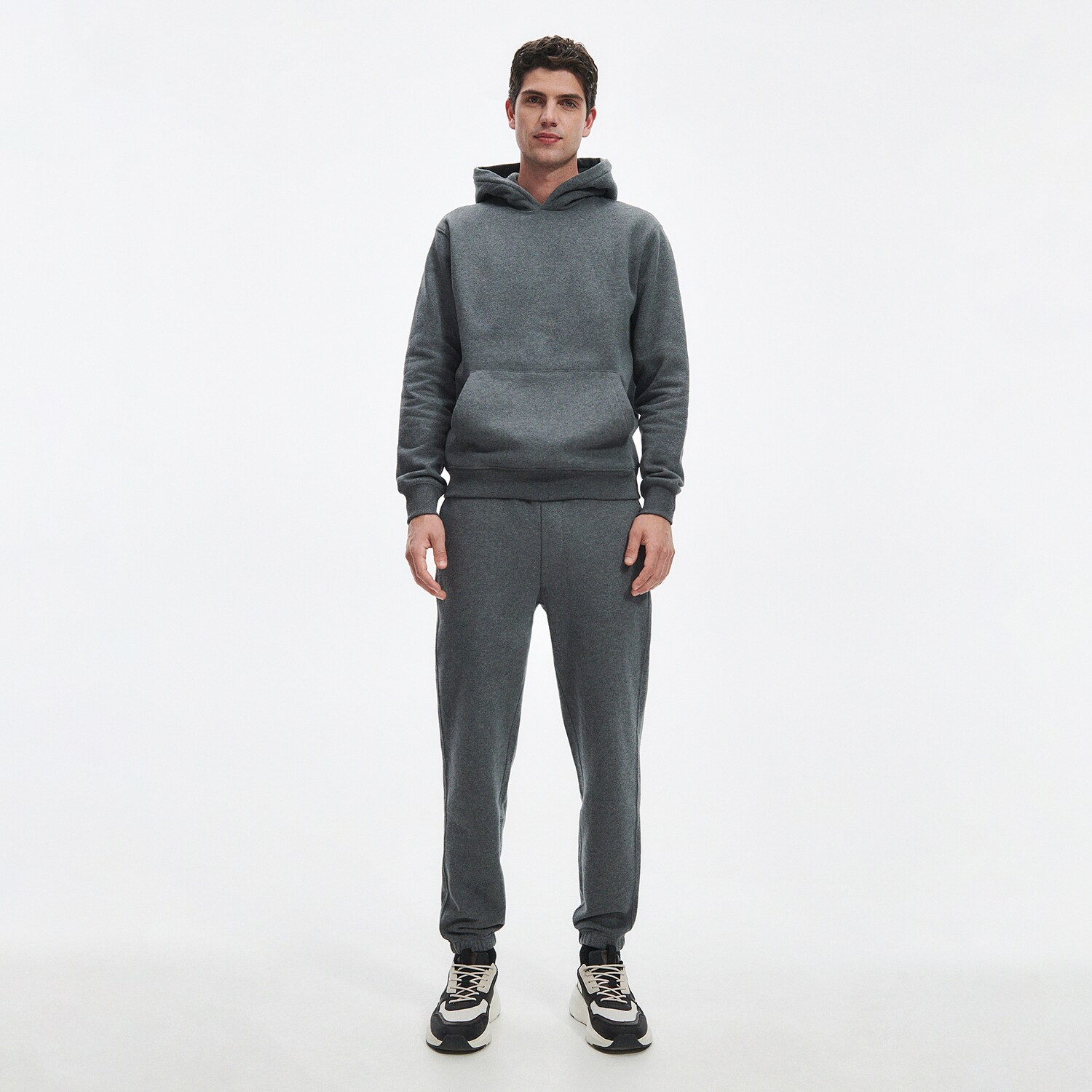 Reserved – Pantaloni joggeri – Gri clothes imagine noua 2022