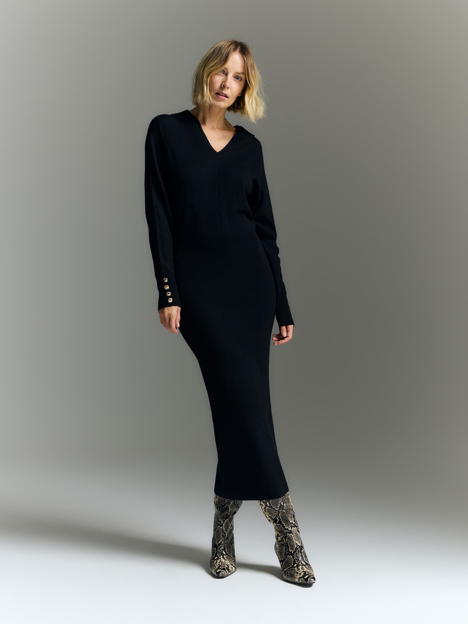 Reserved - LADIES` DRESS φωτογραφία