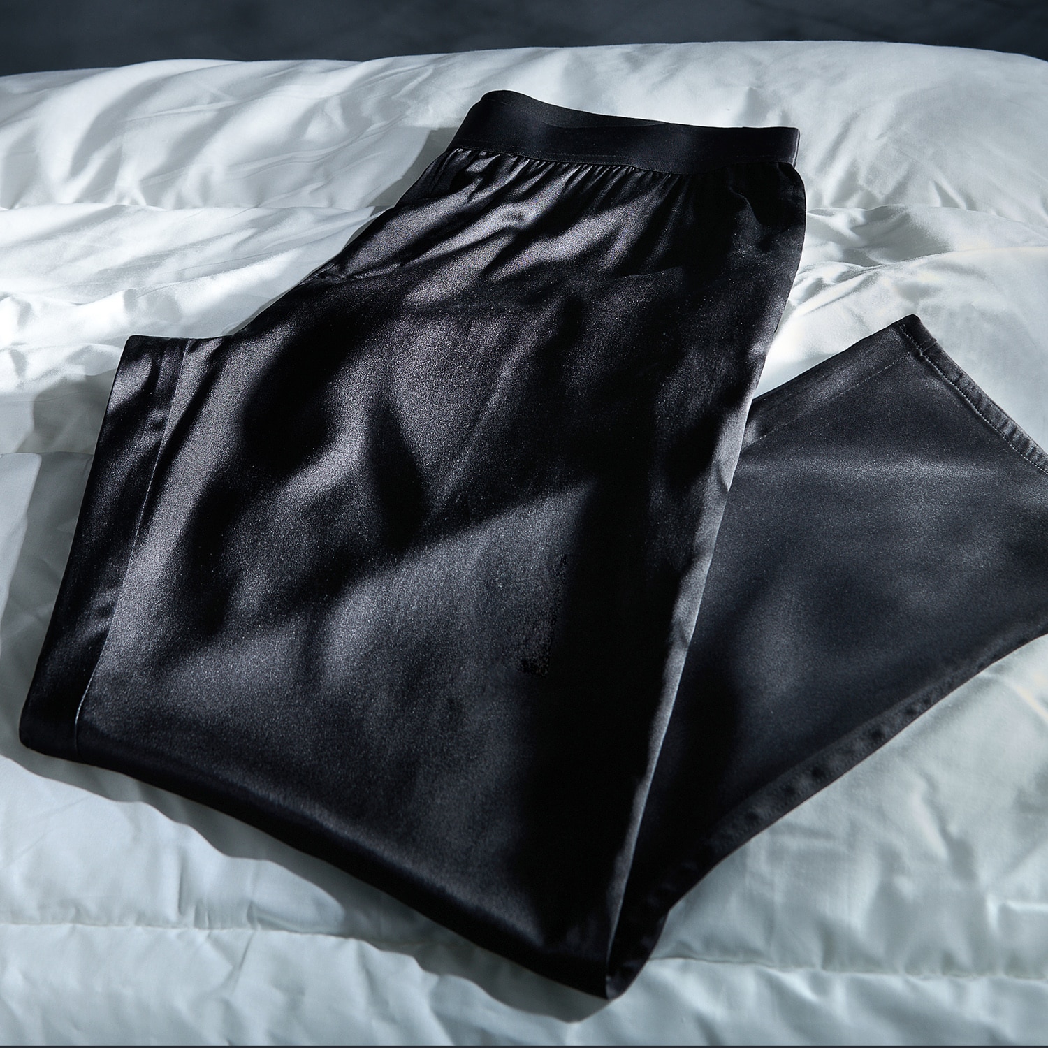 Reserved – Pantaloni cu conținut ridicat de mătase și adaos de viscoză – Negru accessories imagine noua 2022
