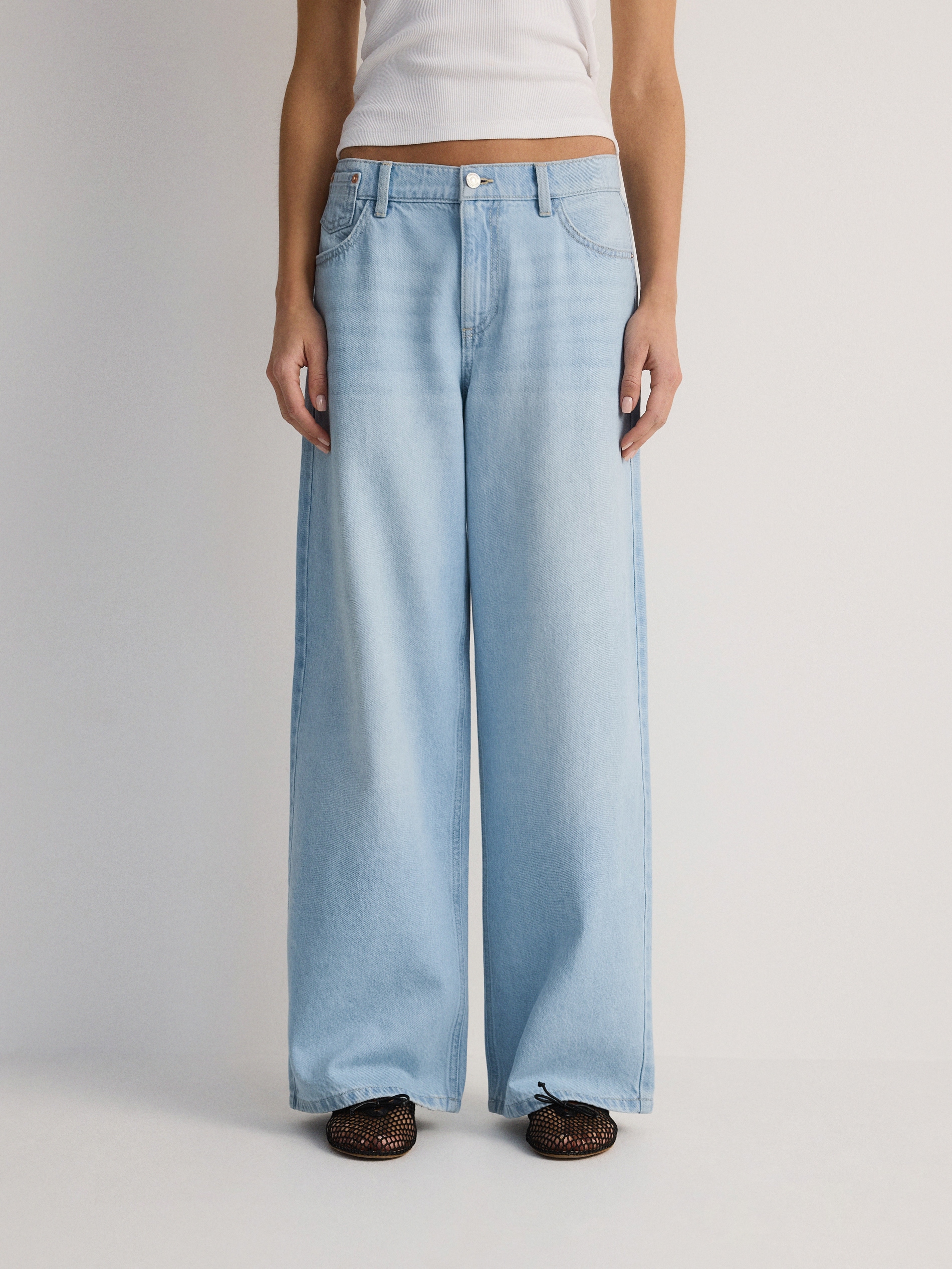 Reserved - LADIES` JEANS TROUSERS φωτογραφία