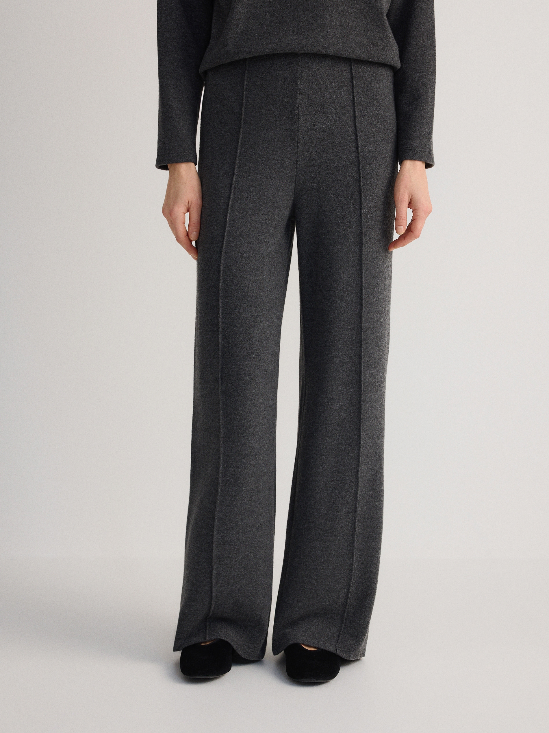 Reserved - LADIES` TROUSERS φωτογραφία