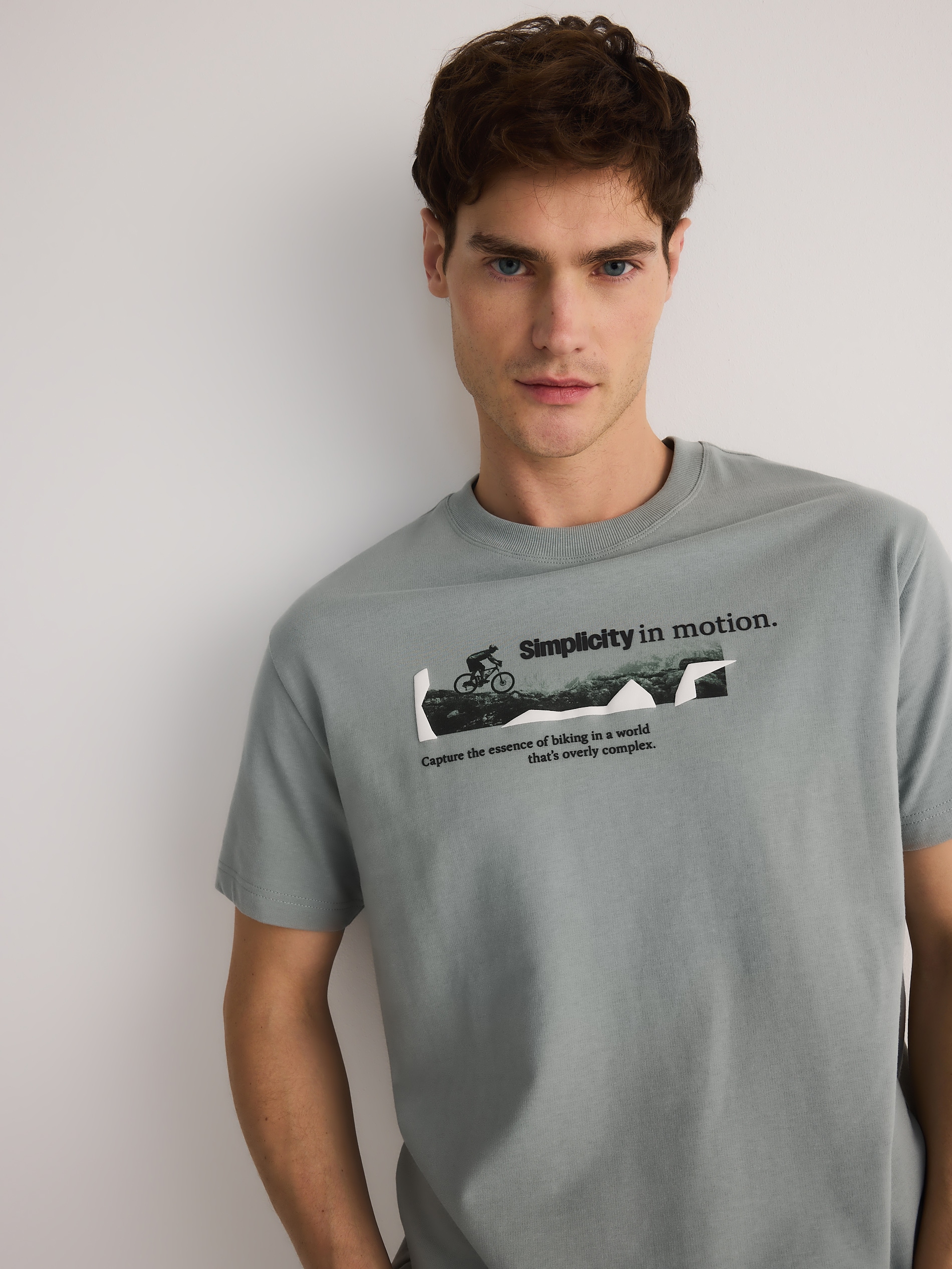 Reserved - Μπλούζα comfort fit με τύπωμα φωτογραφία