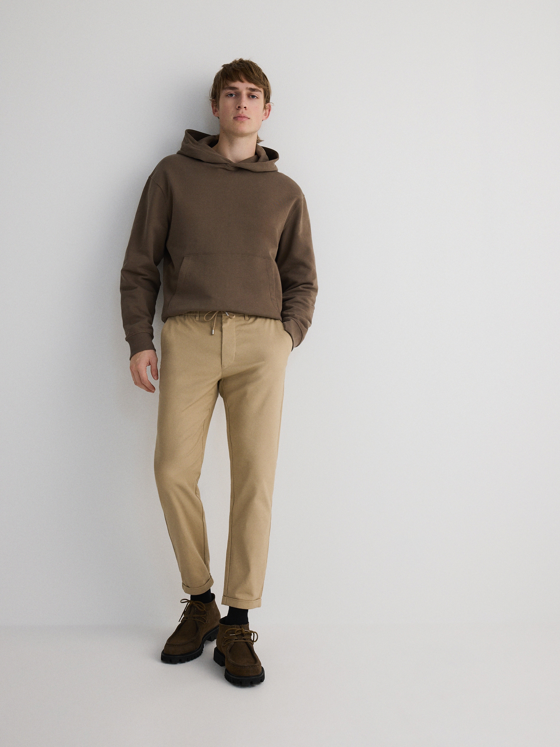 Reserved - Pantaloni carrot fit - beige