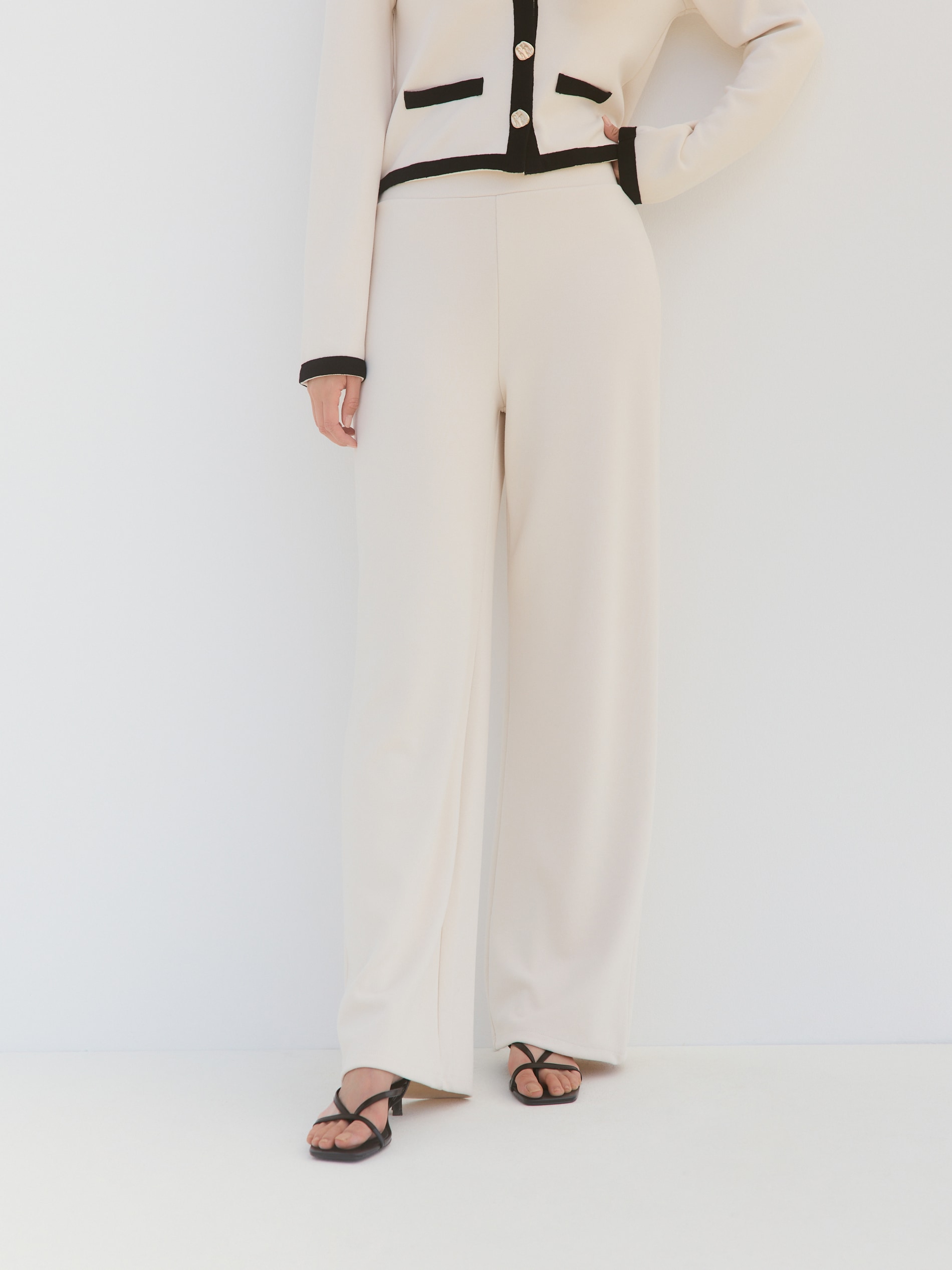 Reserved - LADIES` TROUSERS φωτογραφία
