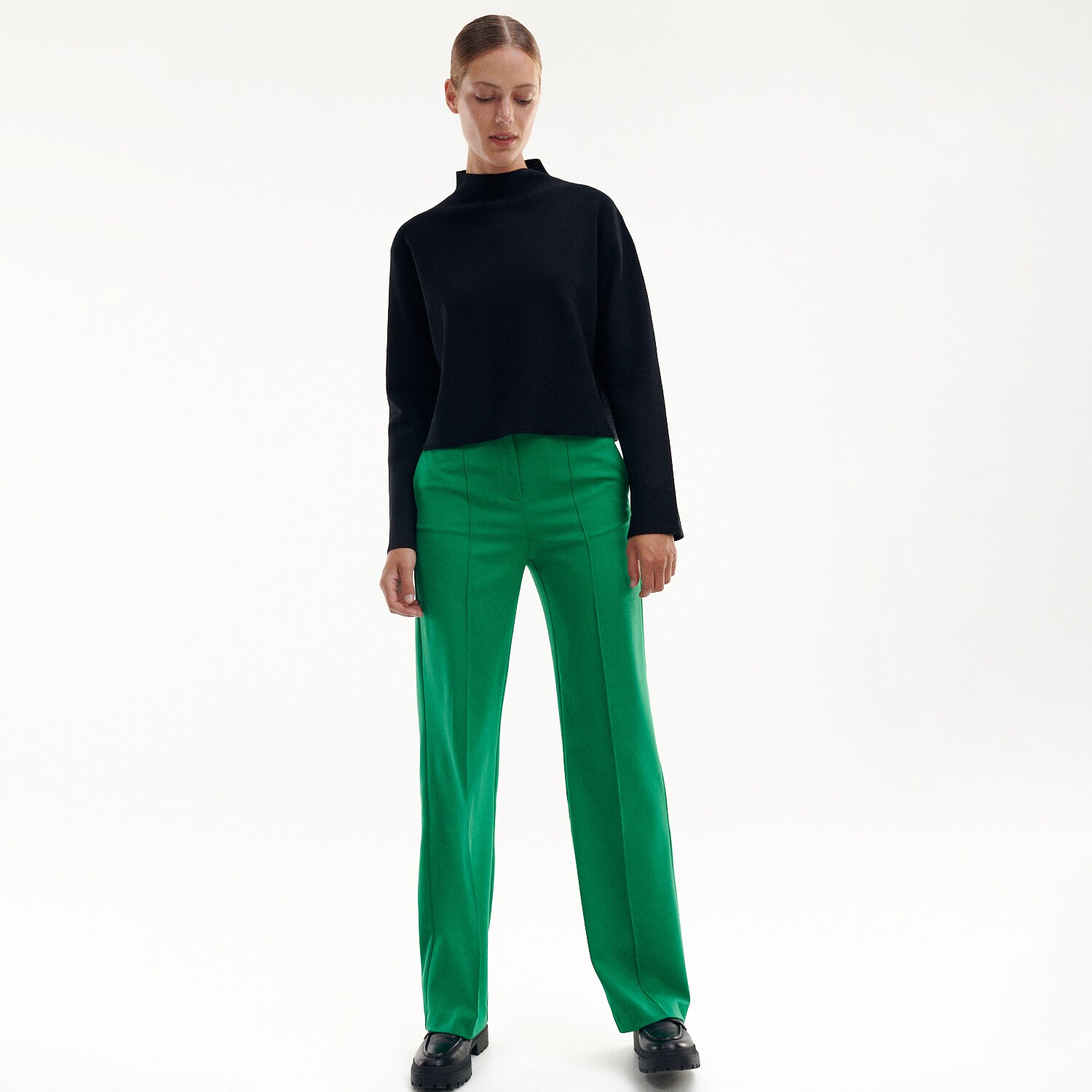 Reserved – Pantaloni la dungă – Verde clothes imagine noua gjx.ro
