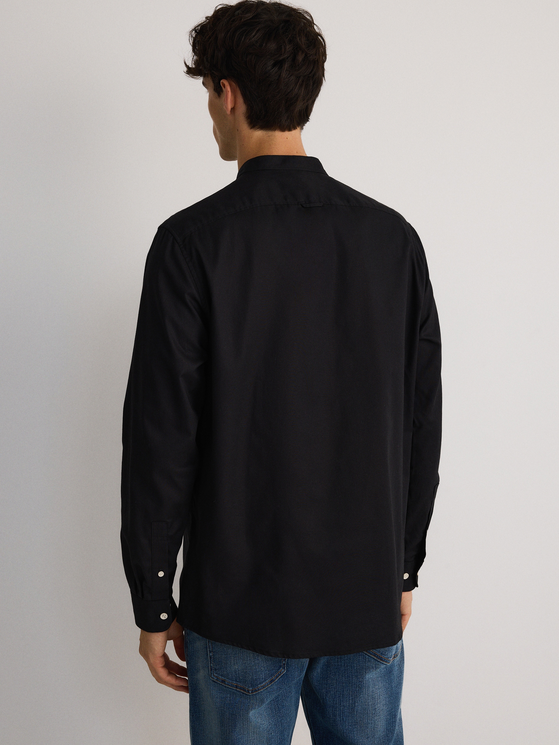 Reserved - Camicia regular fit con colletto rigido - nero