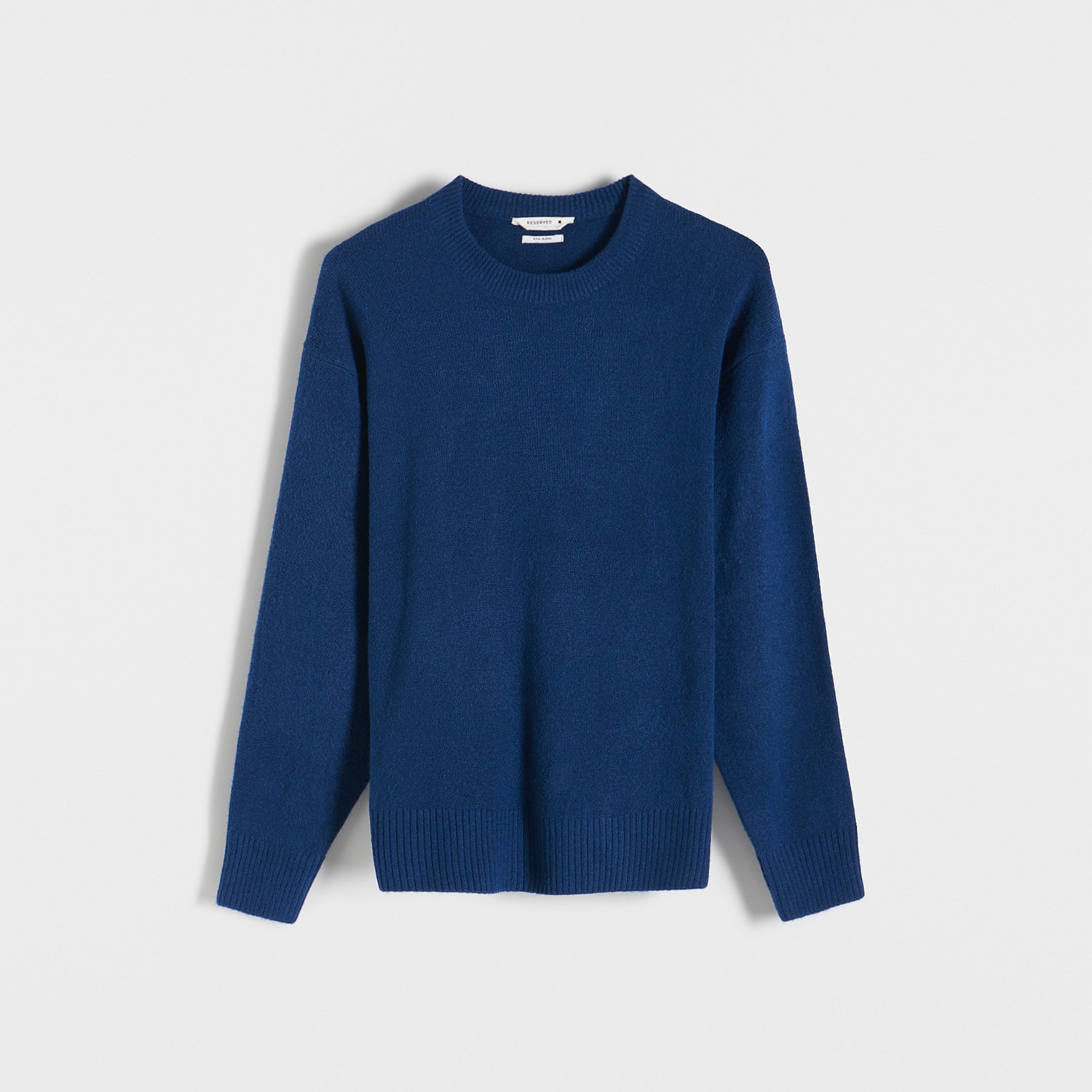 E-shop Reserved - Hladký sveter s prímesou vlny - Tmavomodrá