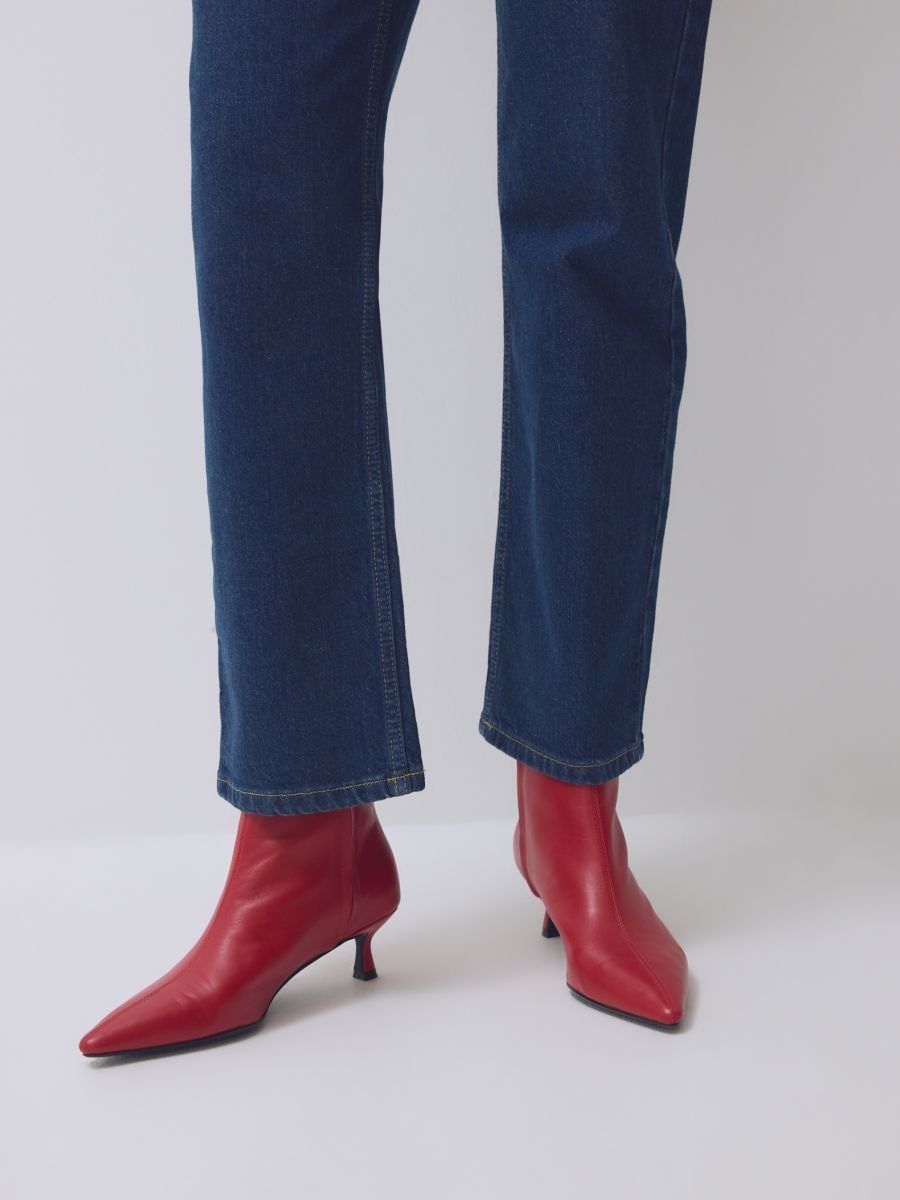 Heeled leather ankle boots - red - RESERVED