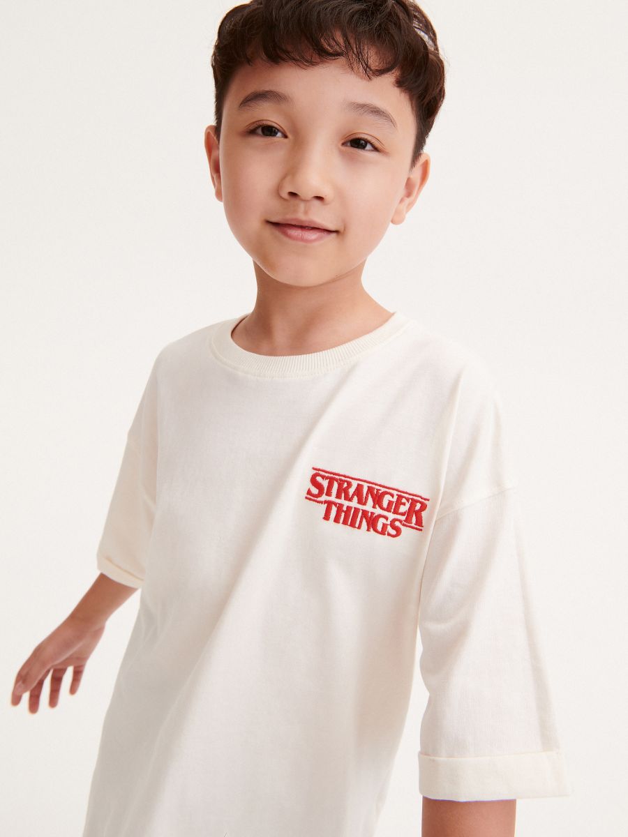 T-shirt Stranger Things Couleur crème - RESERVED - 0065X-01X