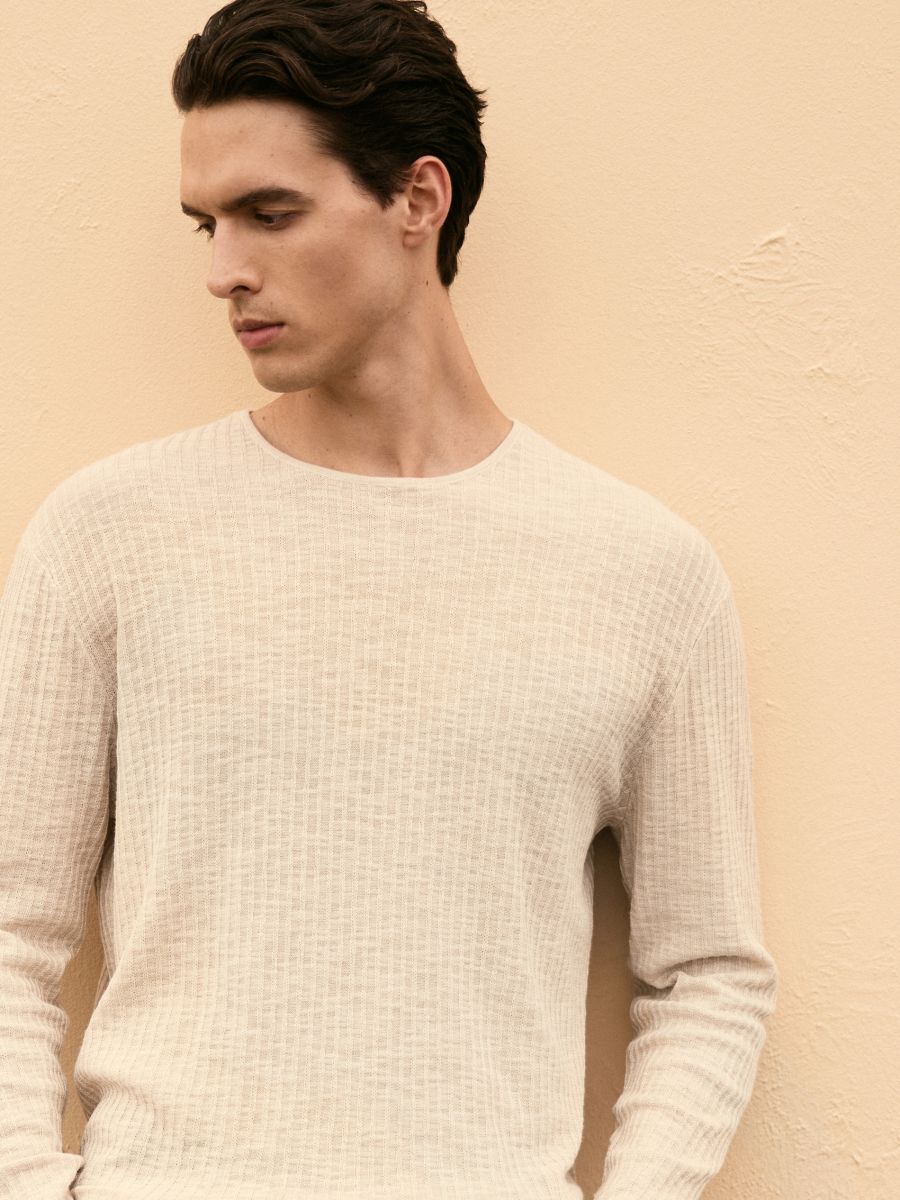 Jumper in textured knit - beige - RESERVED