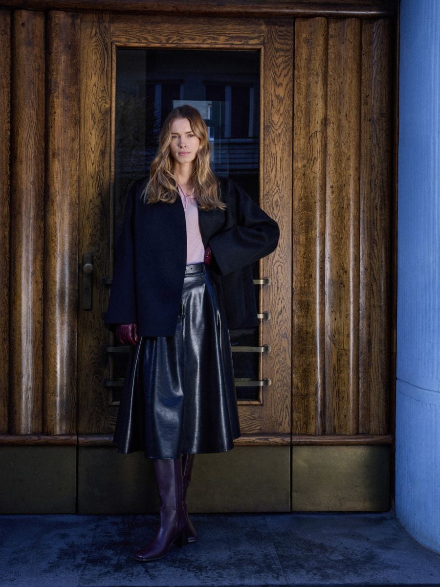 Faux leather skirt with belt - black - RESERVED