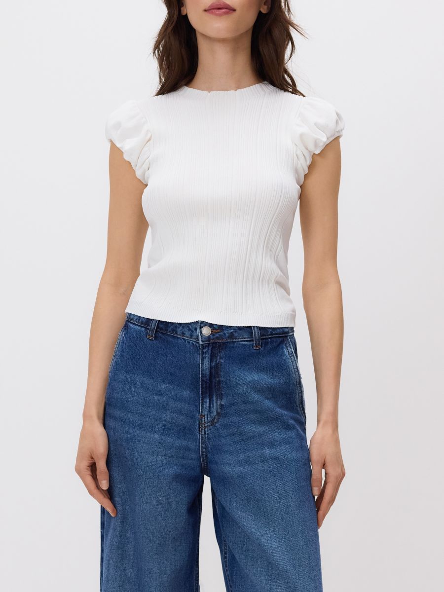 Blusa con maniche decorative - nude - RESERVED