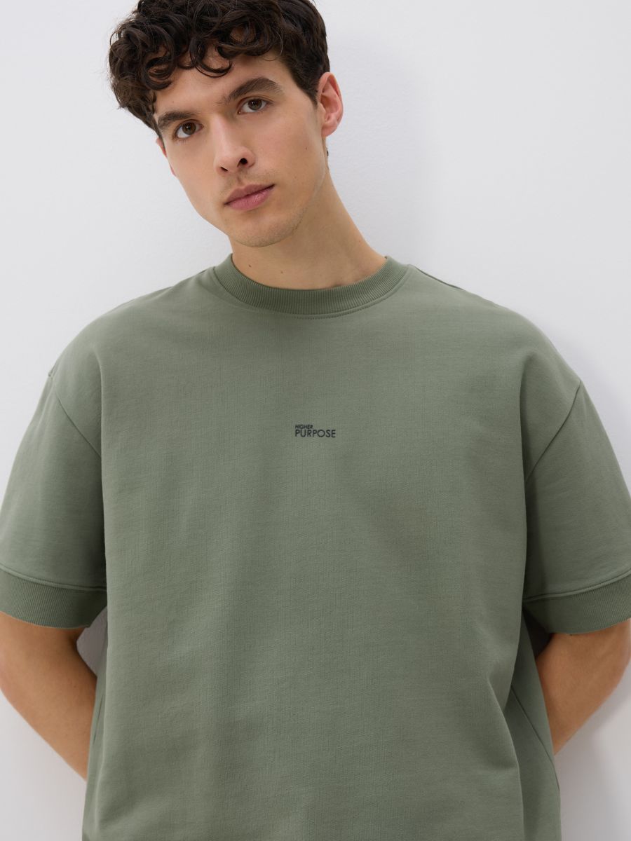 T-Shirt im Boxy-Fit mit Print - hellgrün - RESERVED
