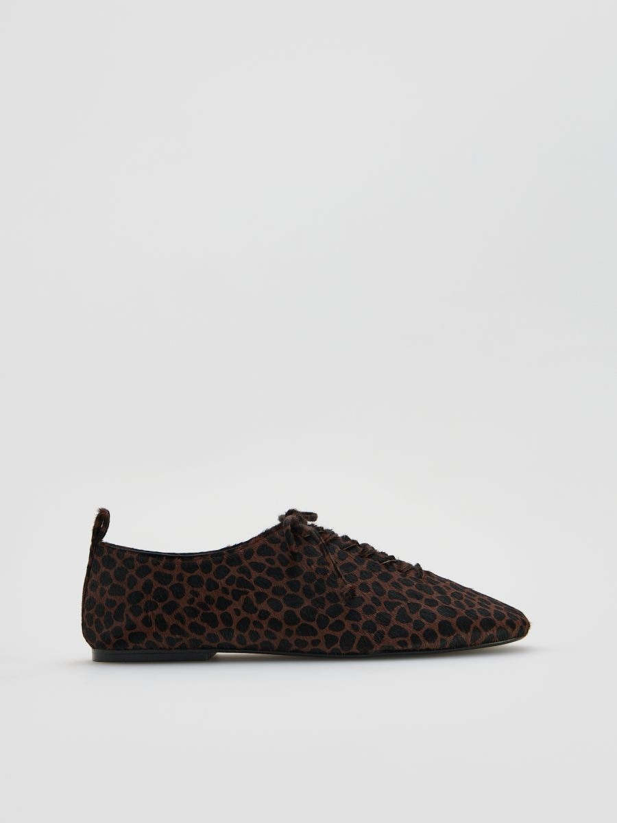 Zamszowe loafersy z wiązaniem - wielobarwny - RESERVED