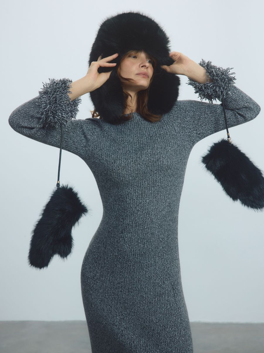 Faux fur hat - black - RESERVED