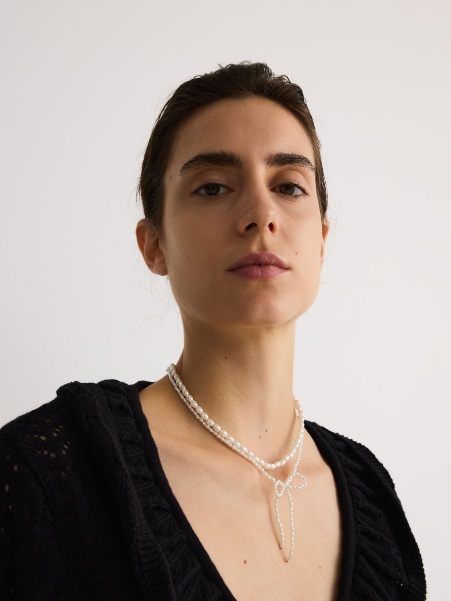 Weiss necklace store
