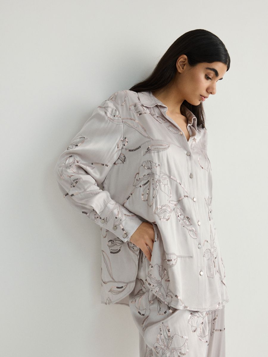 Satijnen blouse met paillettenappliques - BEIGE - RESERVED