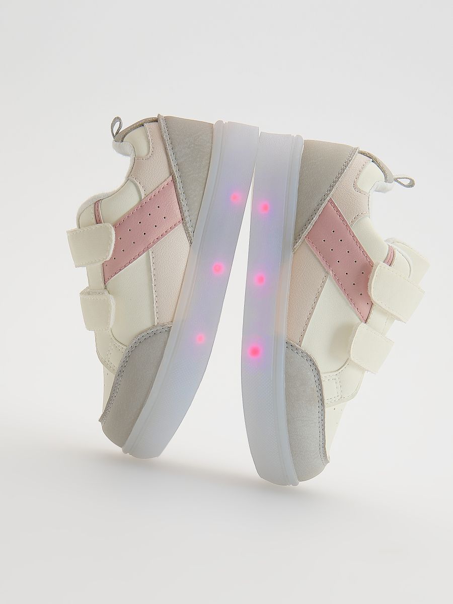 Sneakers with light-up sole - cream - RESERVED