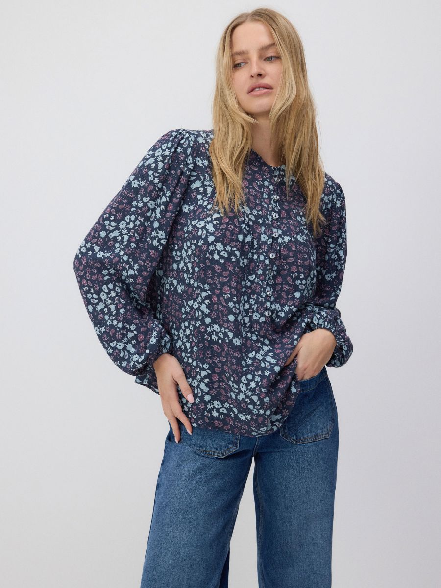 Viscose blouse with ruffle detail - multicolor - RESERVED - 3