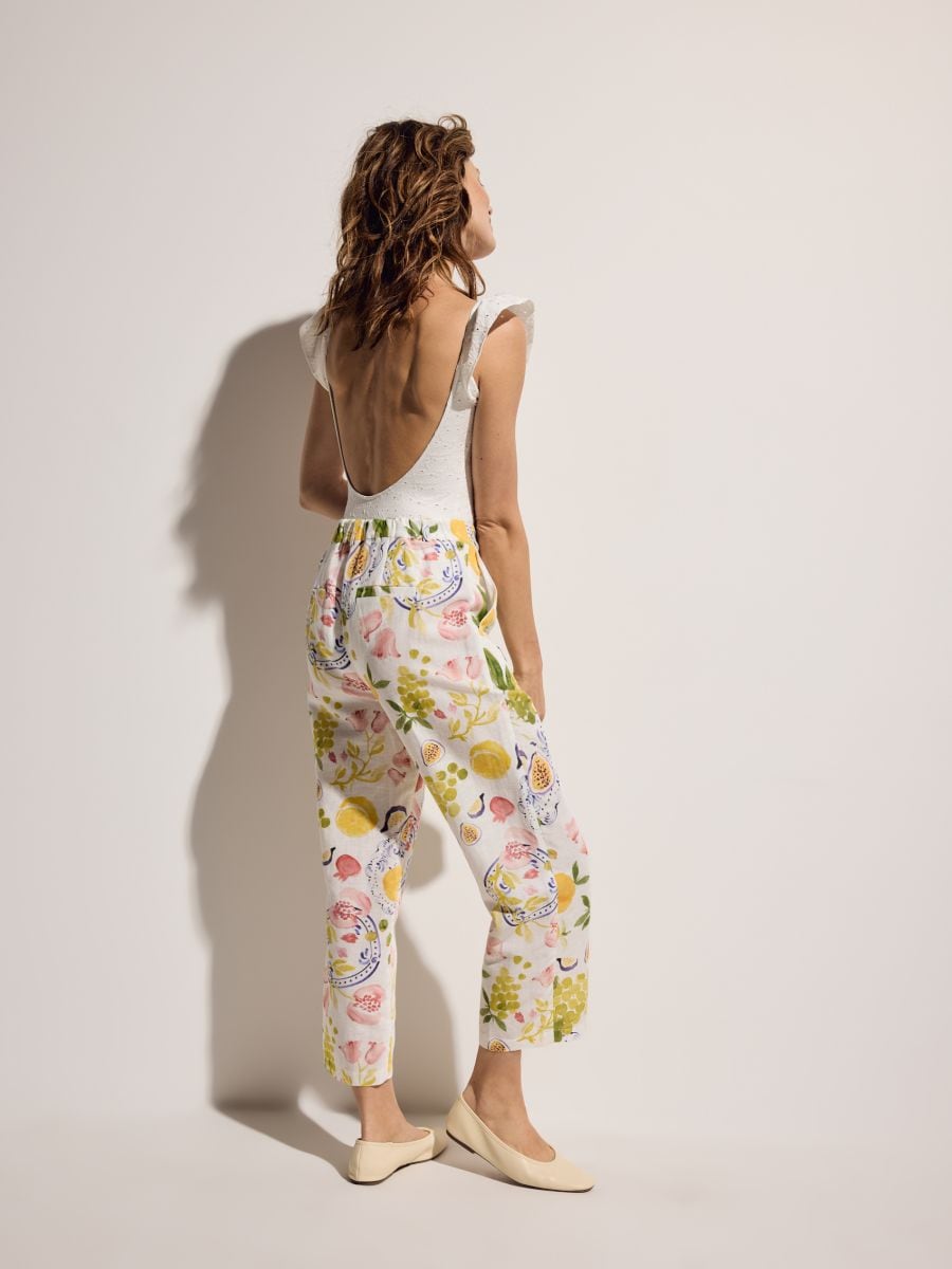 Patterned trousers with linen blend - multicolor - RESERVED - 2