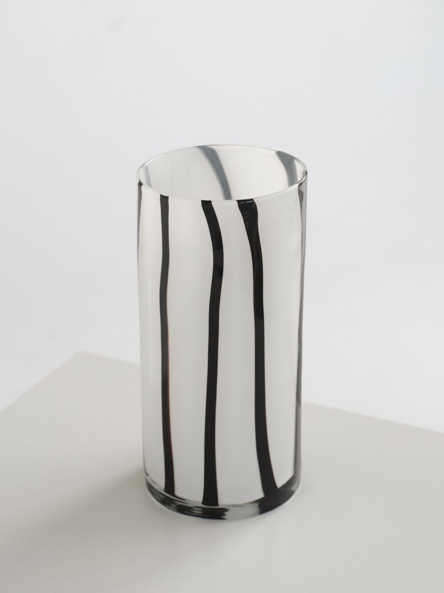 Стъклена ваза с цветни акценти - черeн - RESERVED