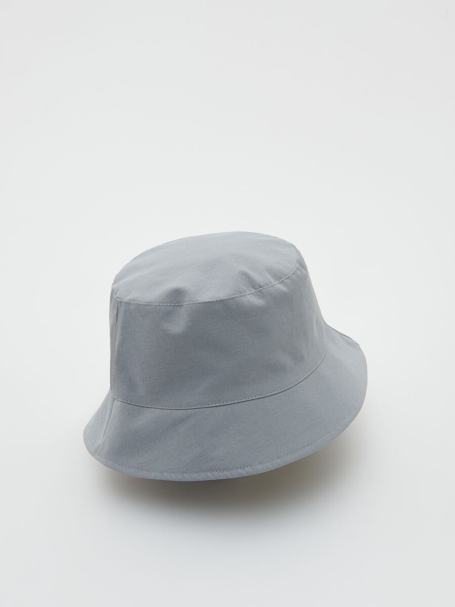 tie bucket hat